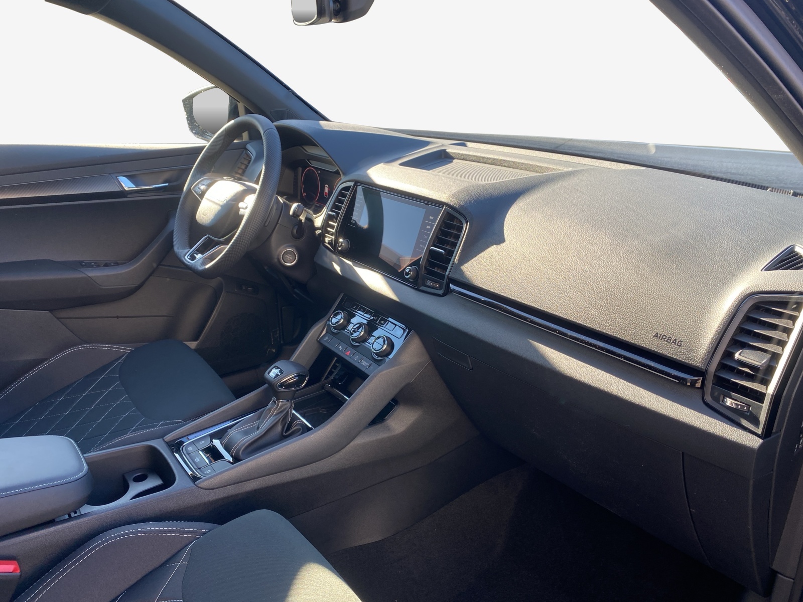 SKODA Karoq 2.0 TSI SportLine 4x4 DSG-image-13