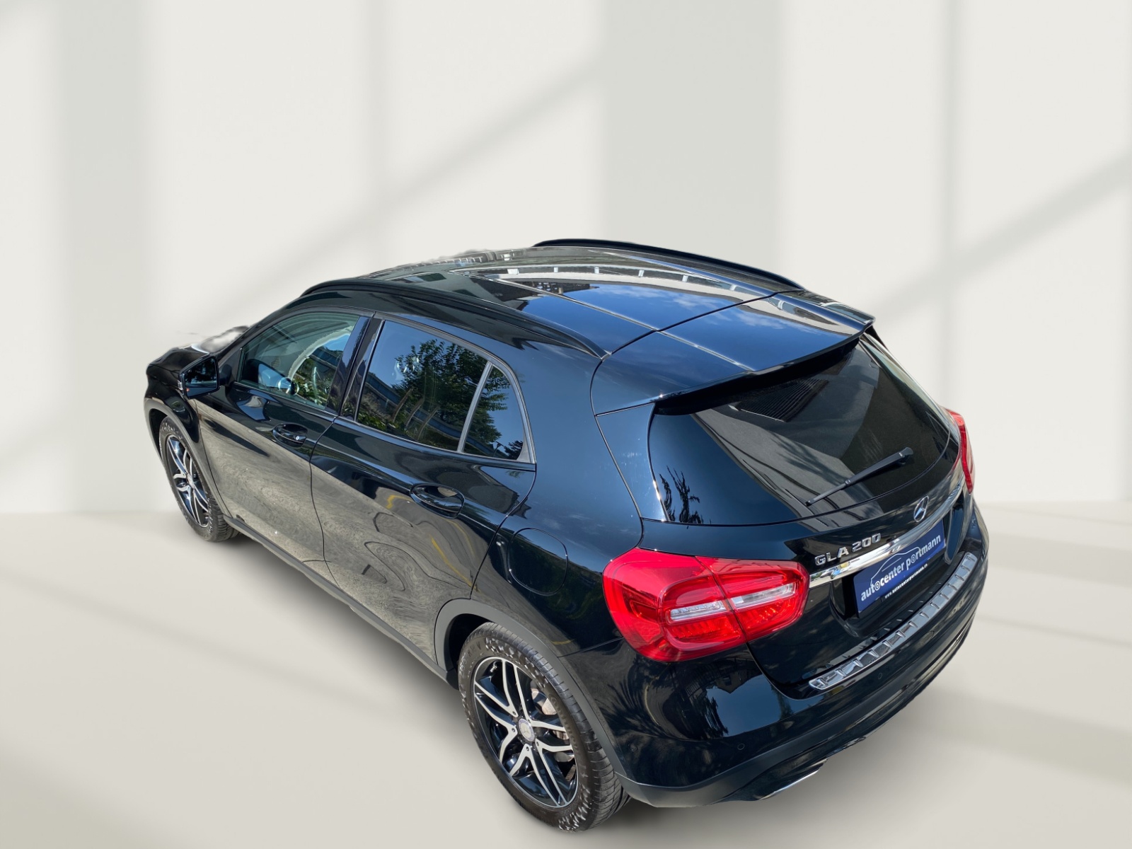 MERCEDES-BENZ GLA 200 Night Star 7G-DCT-image-14