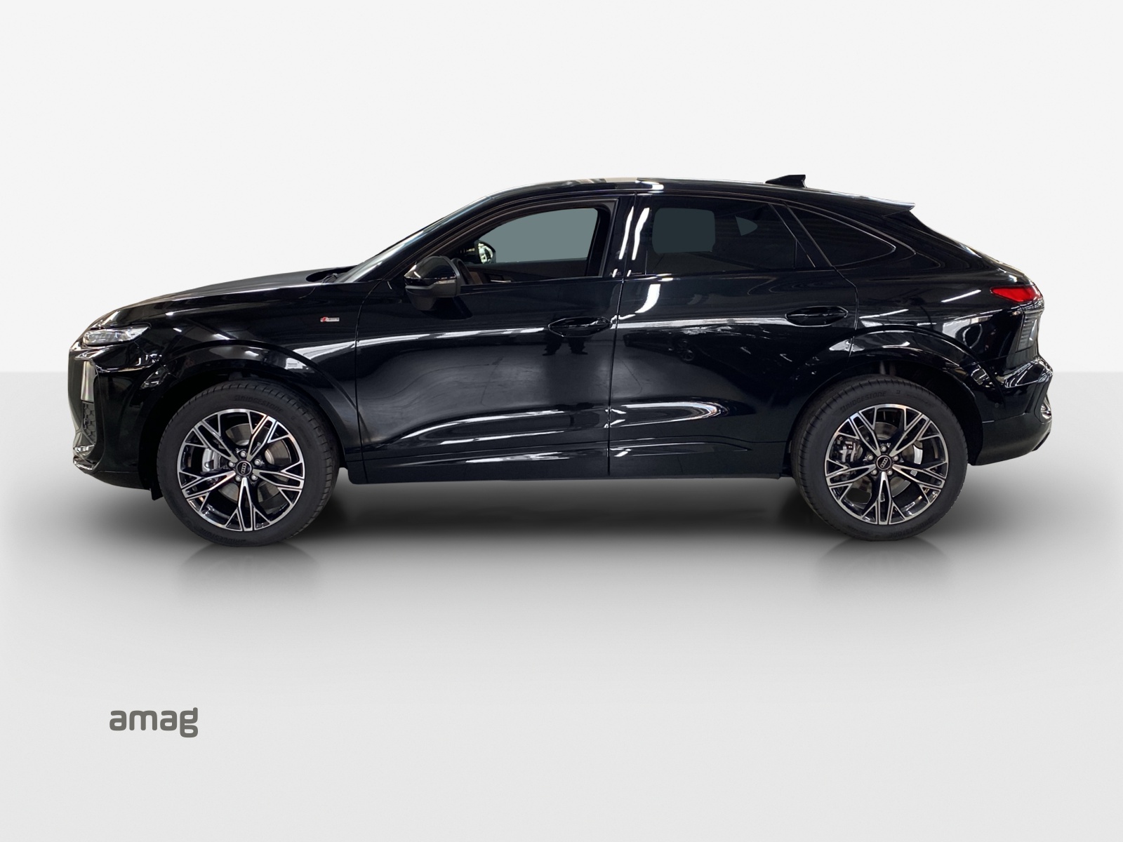 AUDI Q3 Sportback TFSI quattro 195 kW S tronic-image-1