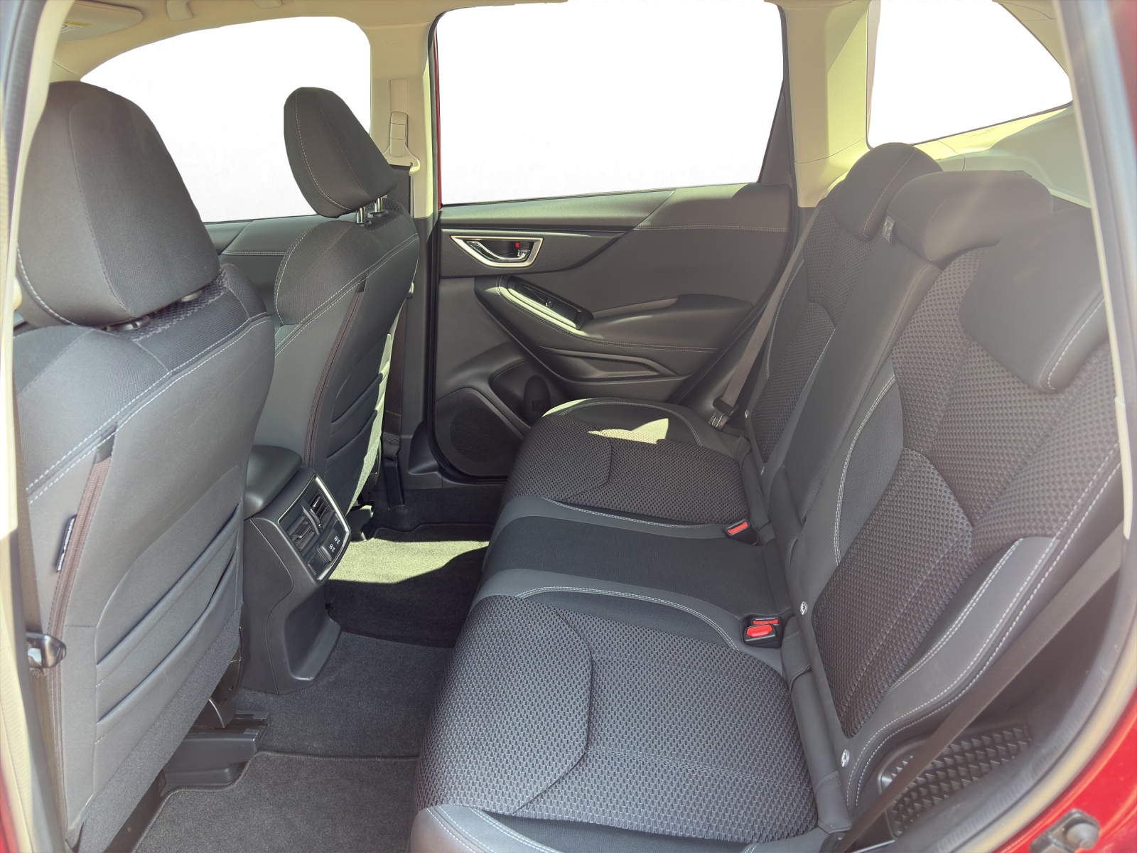 SUBARU Forester Station 2.0i e-Boxer Swiss Plus-image-14