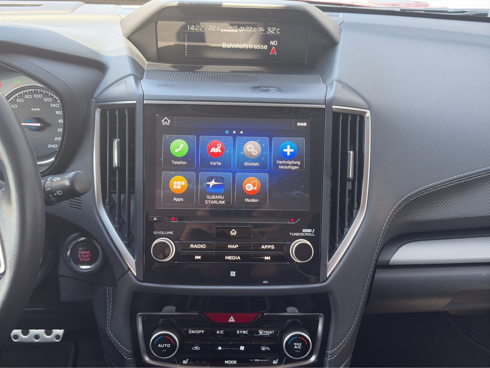 SUBARU Forester Station 2.0i e-Boxer Swiss Plus-image-11
