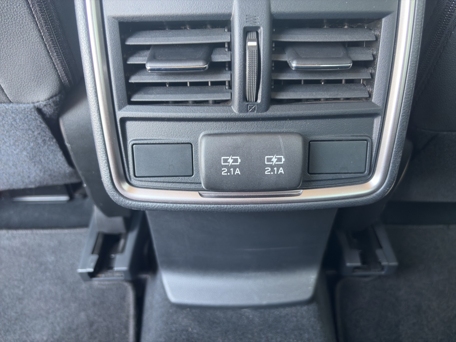 SUBARU Forester Station 2.0i e-Boxer Swiss Plus-image-17