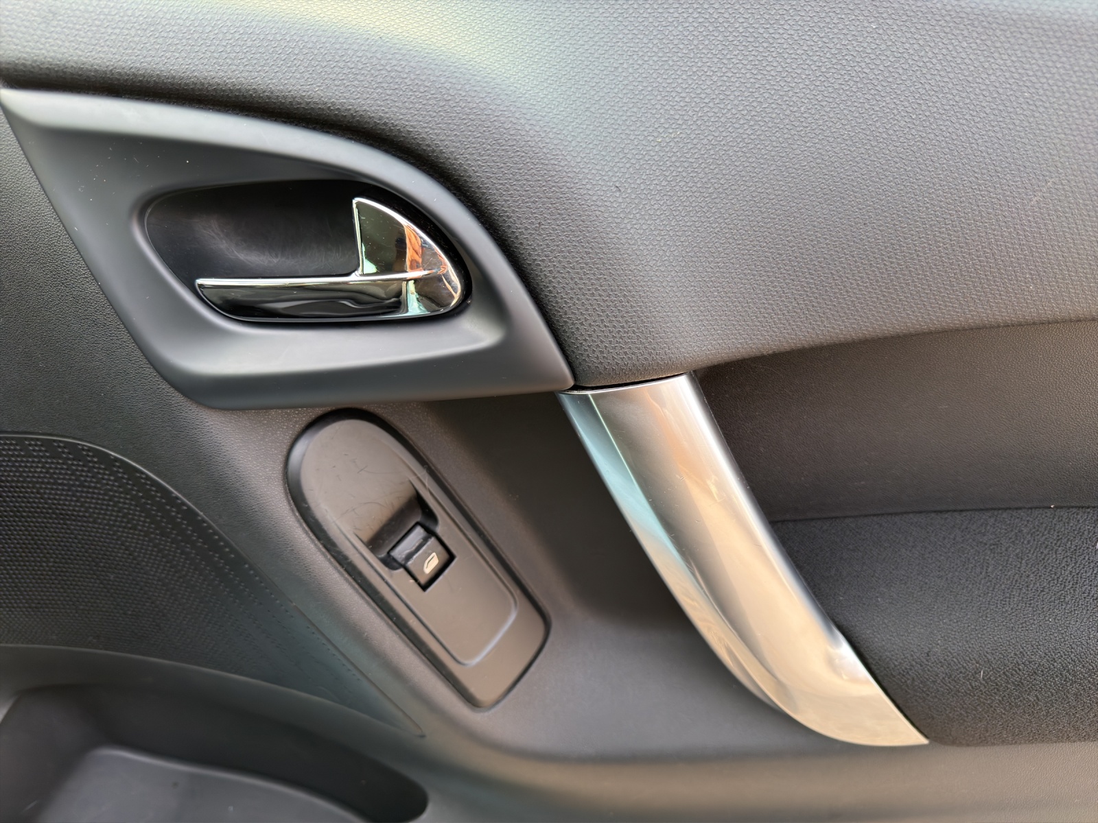 CITROEN C3 1.6 16V HDi Exclusive-image-16