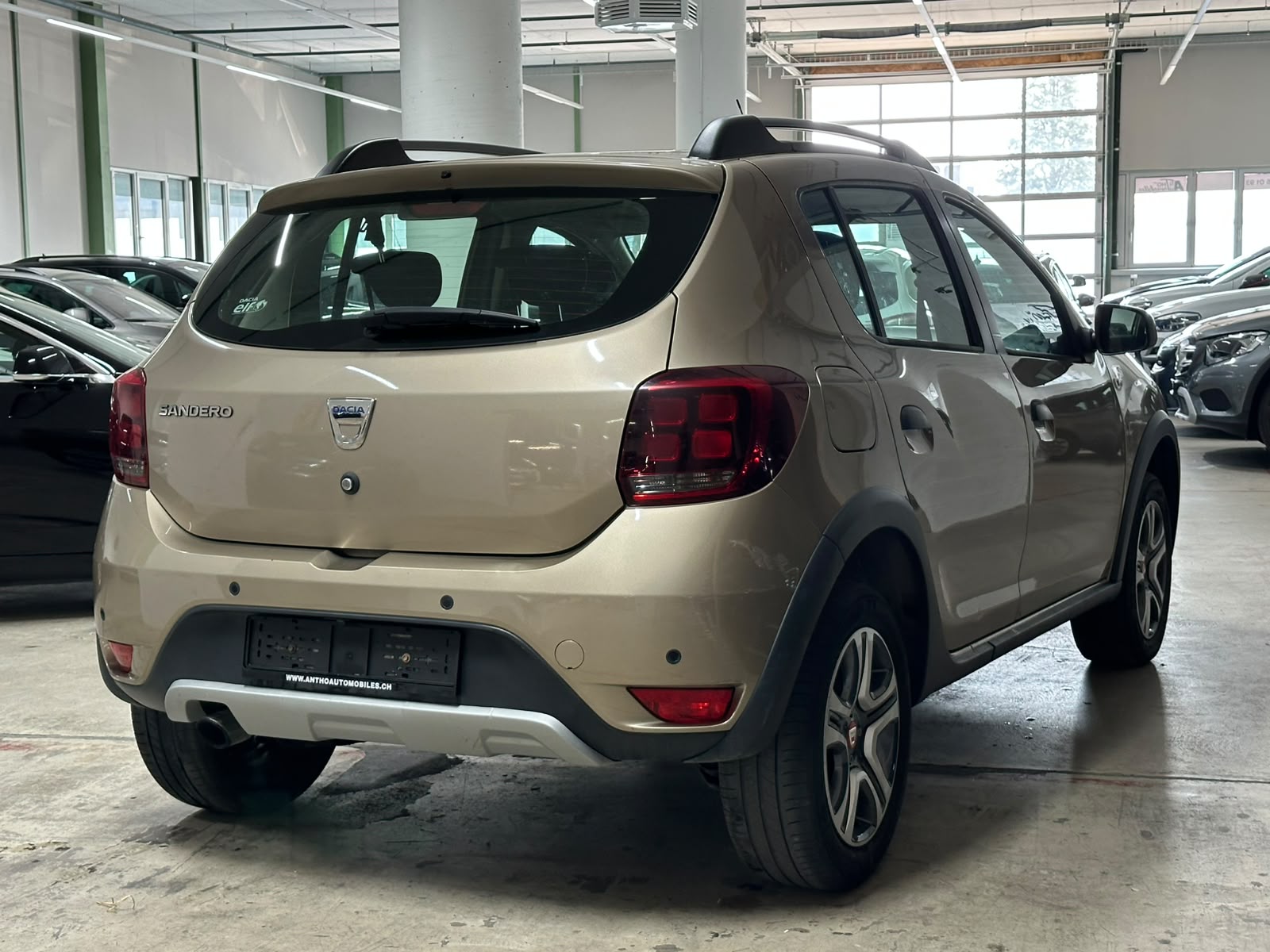 DACIA Sandero Tce 90 Stepway-image-3