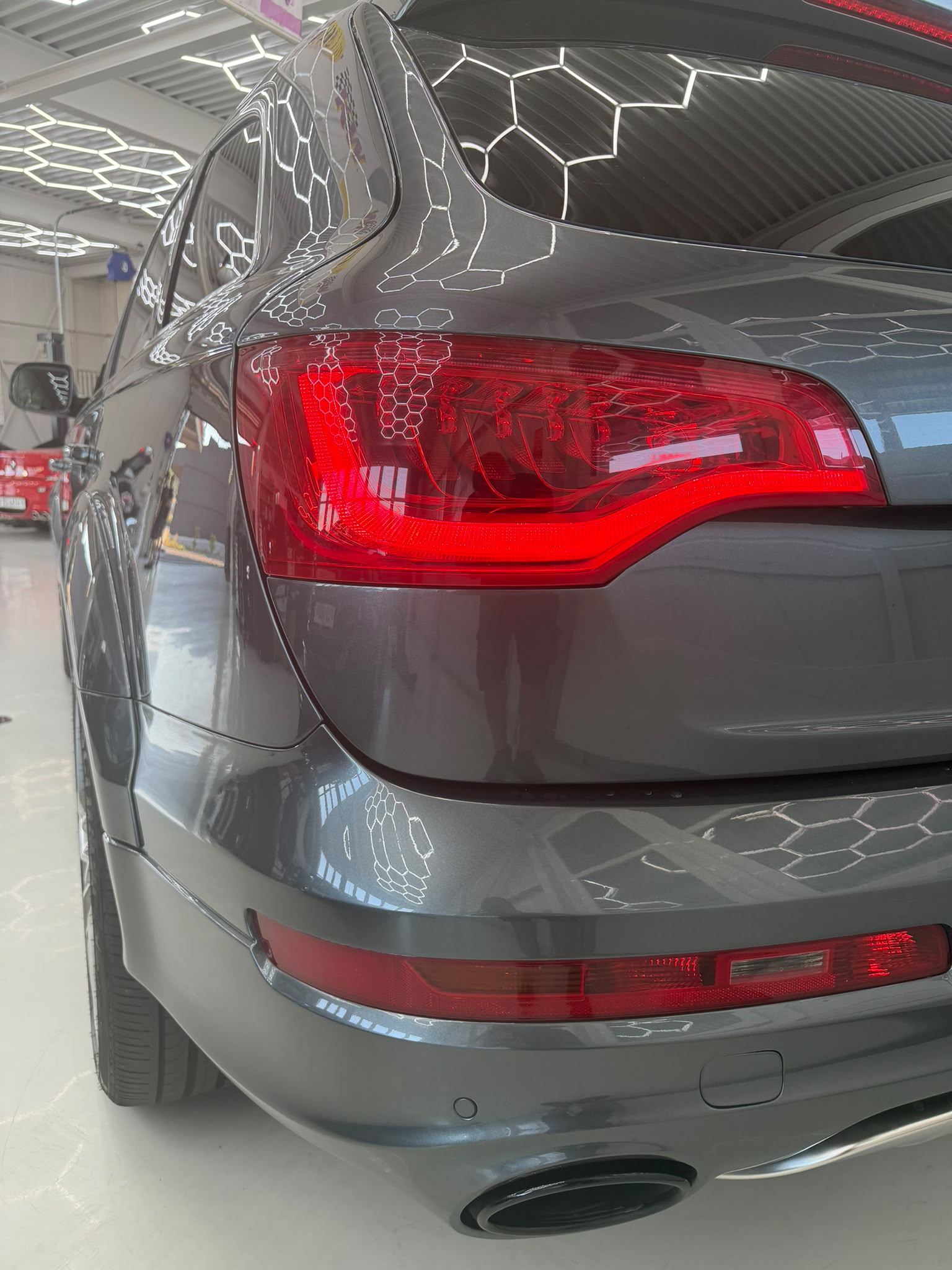 AUDI Q7 4.2 TDI quattro tiptronic-image-5