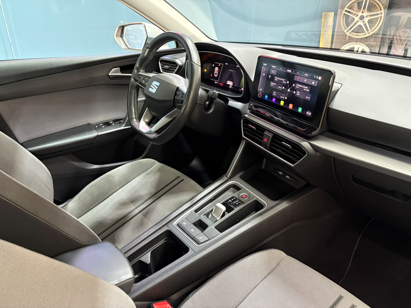 SEAT Leon ST 2.0 TDI EVO DSG Style-image-6