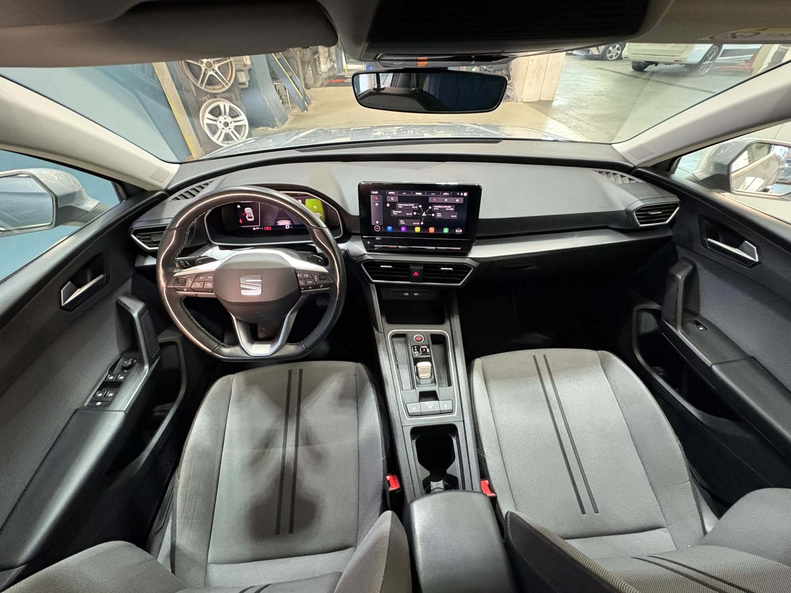 SEAT Leon ST 2.0 TDI EVO DSG Style-image-9