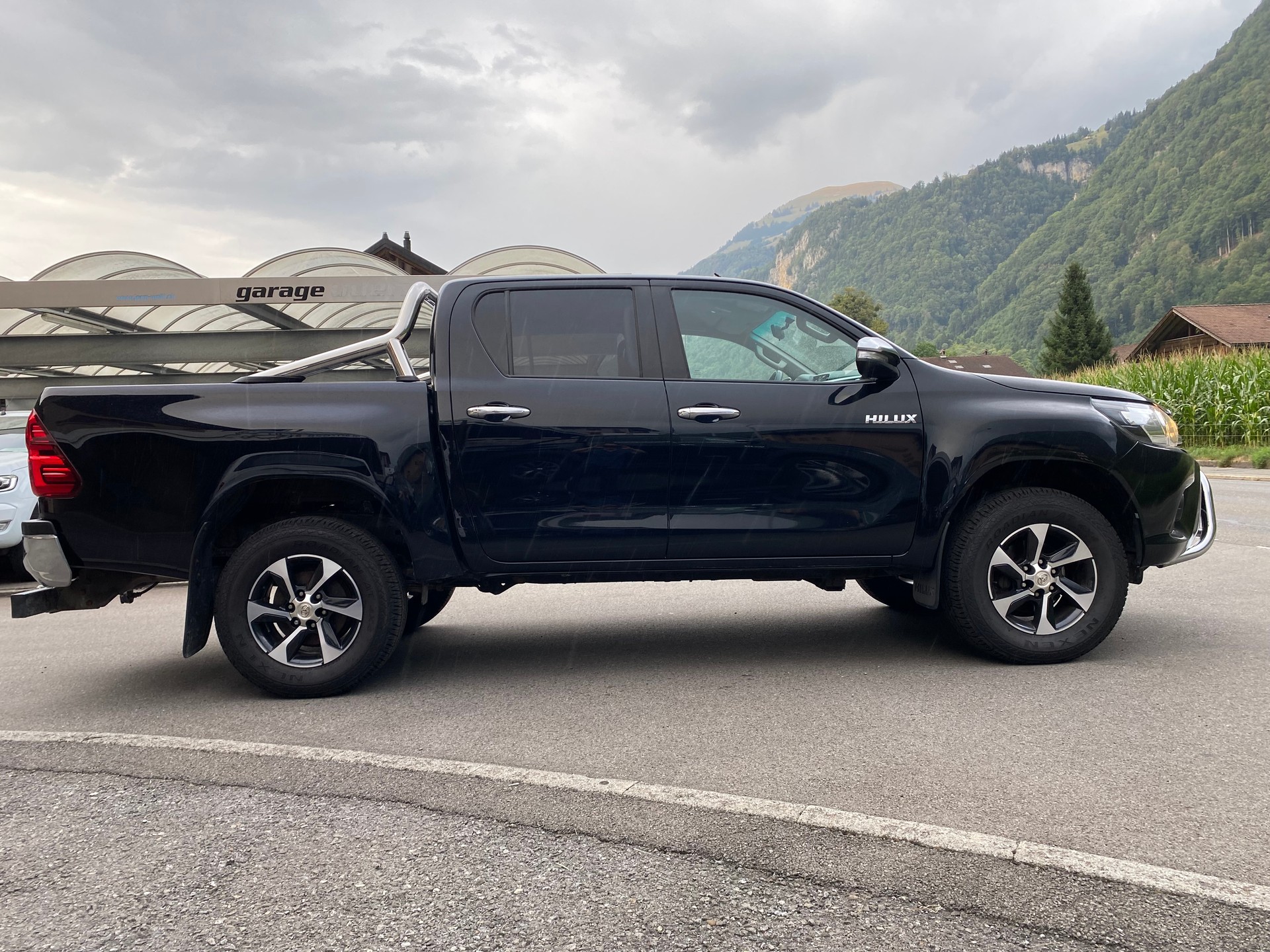 TOYOTA Hilux 2.4D-4D Sol DoubleCab 4x4 A-image-10