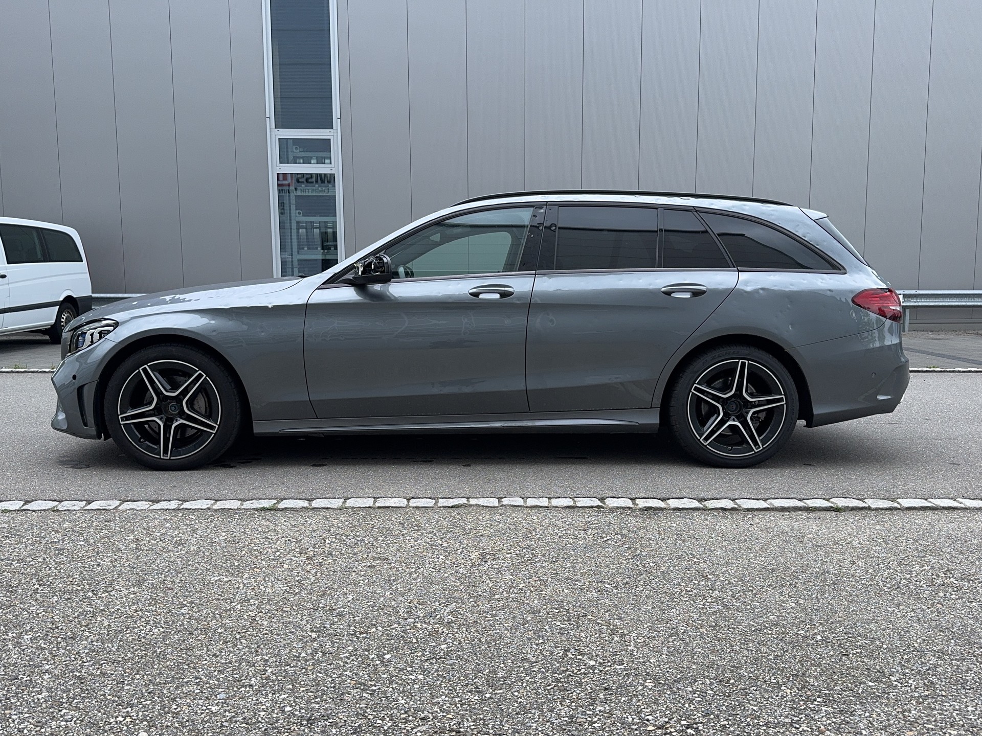 MERCEDES-BENZ C 200 Swiss Star AMG Line 4M 9G-Tronic-image-6