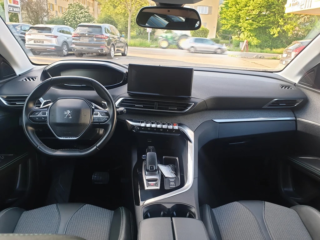PEUGEOT 5008 1.5 BlueHDi Allure Pack EAT8 ** 7-Plätzer** Teil-Leder ** G.Navi ** RF-Kamera 360° ** Safety Paket Plus 1 **-image-7