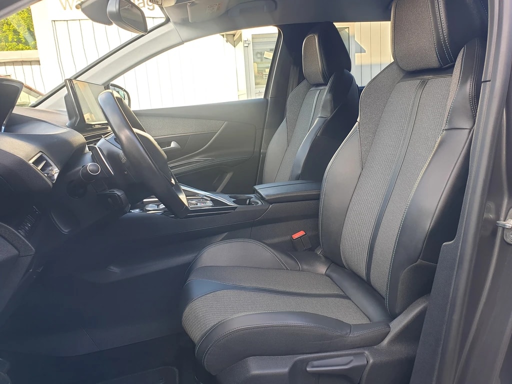 PEUGEOT 5008 1.5 BlueHDi Allure Pack EAT8 ** 7-Plätzer** Teil-Leder ** G.Navi ** RF-Kamera 360° ** Safety Paket Plus 1 **-image-8