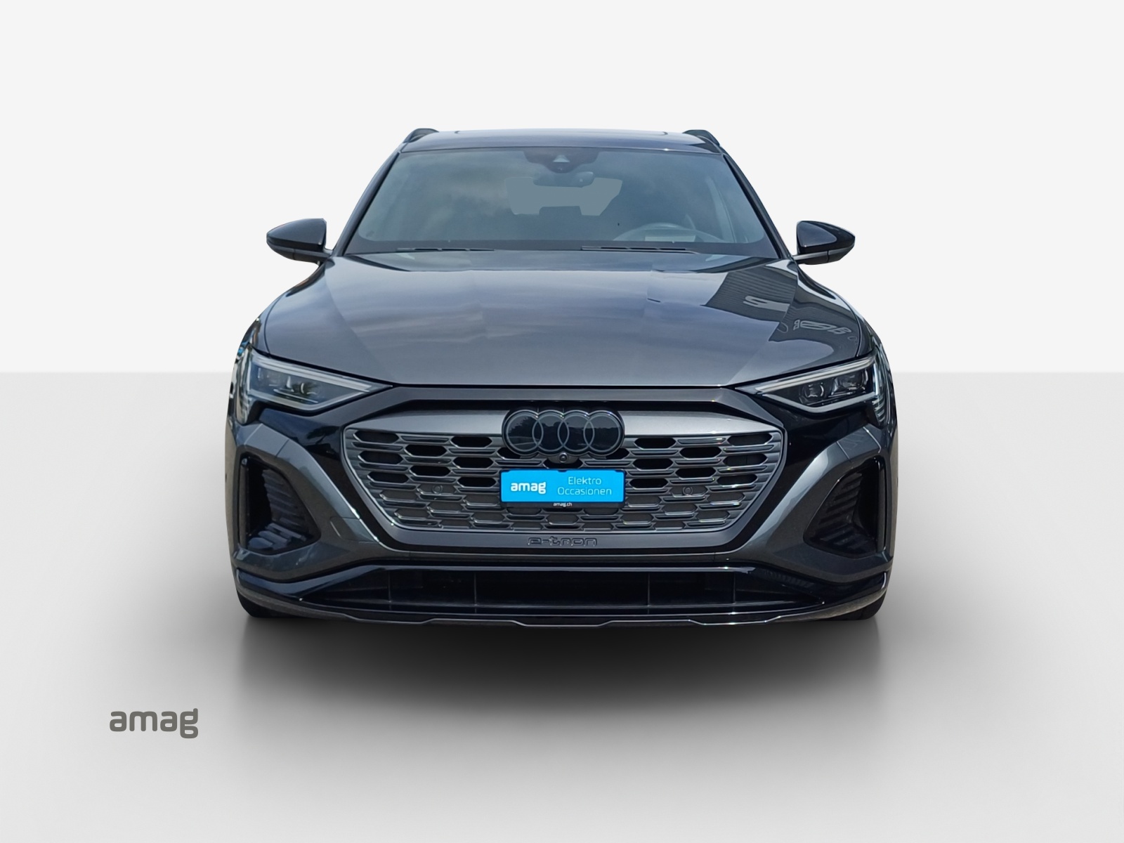 AUDI Q8 55 e-tron Black Edition quattro-image-7