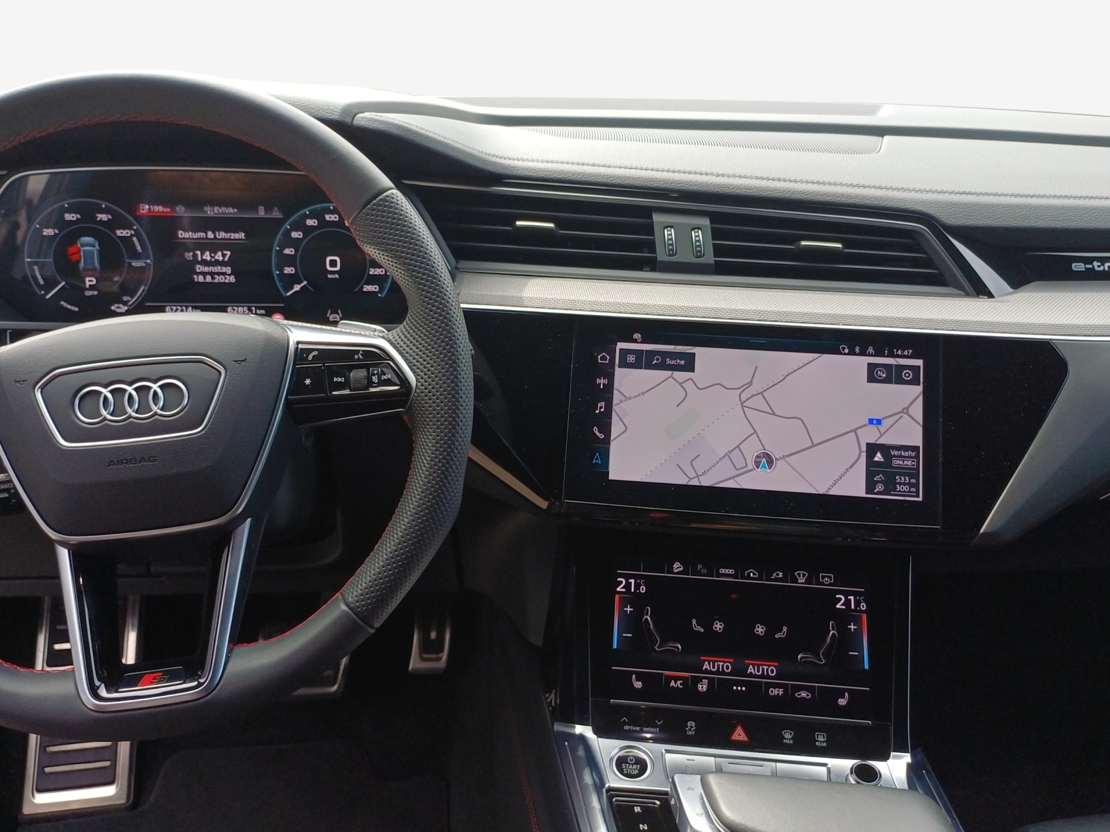 AUDI Q8 55 e-tron Black Edition quattro-image-9