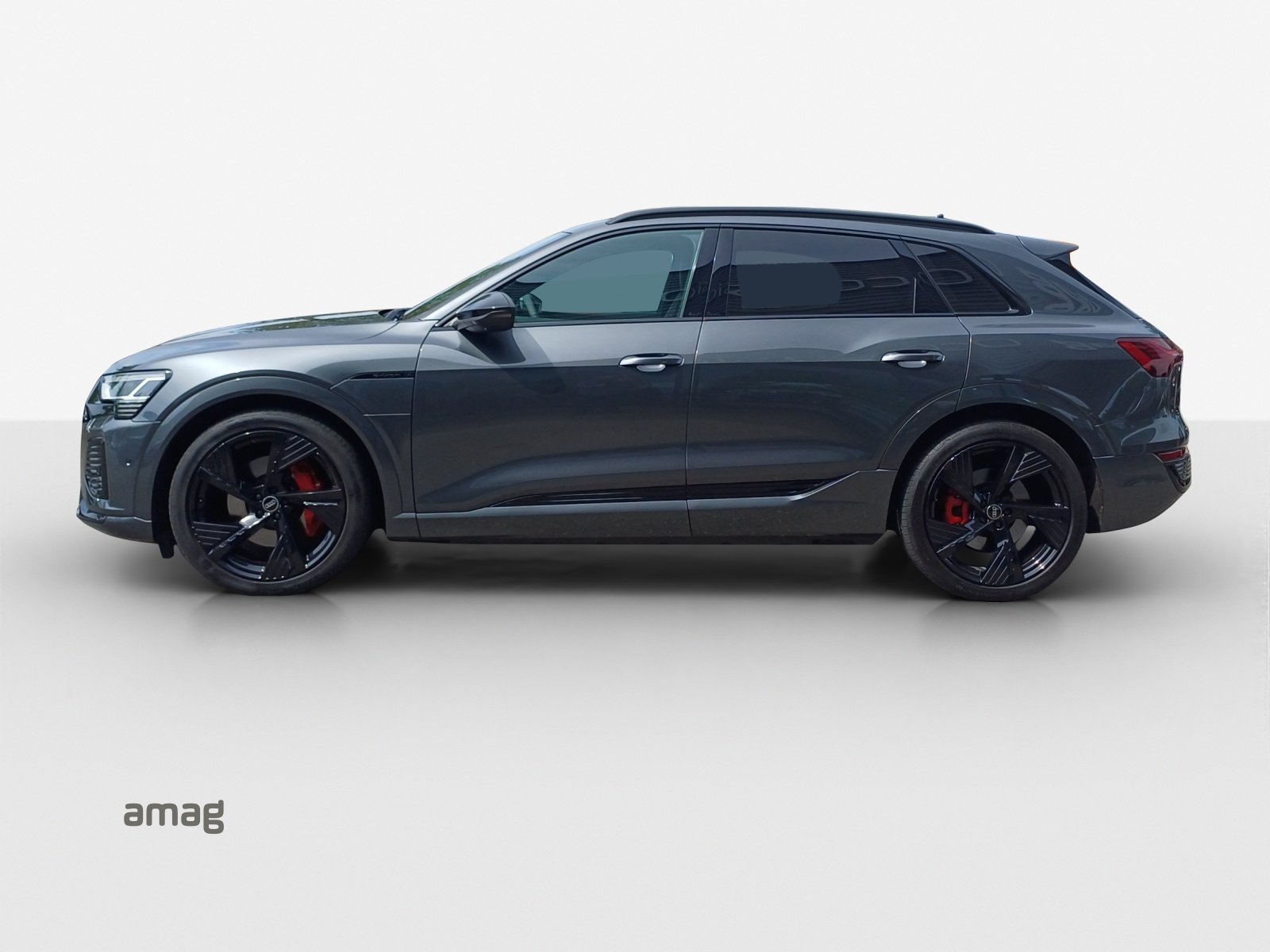 AUDI Q8 55 e-tron Black Edition quattro-image-1