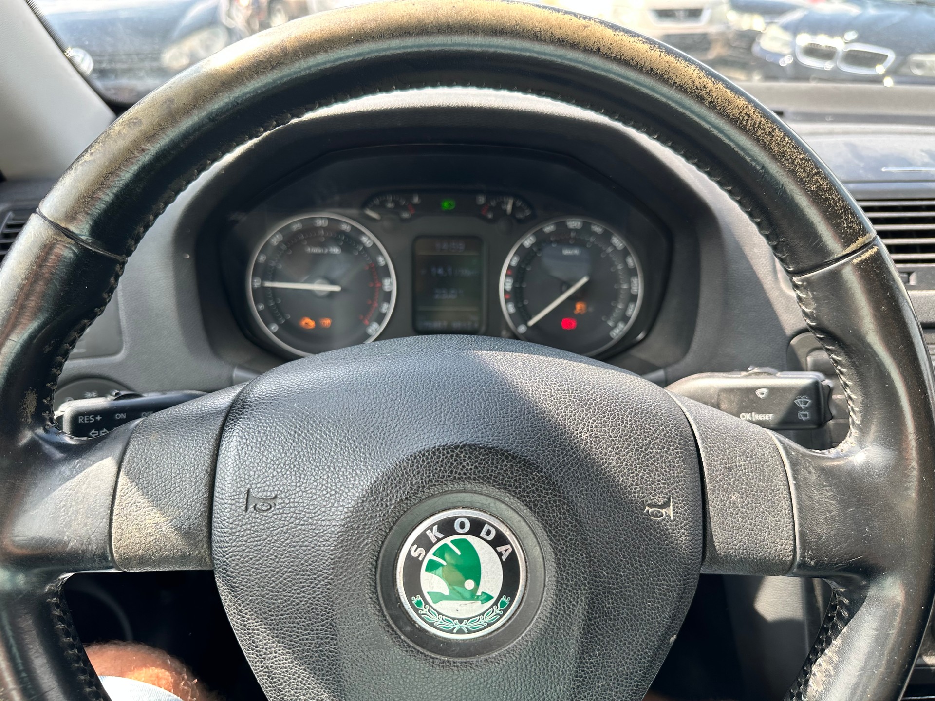 SKODA Octavia 2.0 TDI Adventure 4x4-image-10