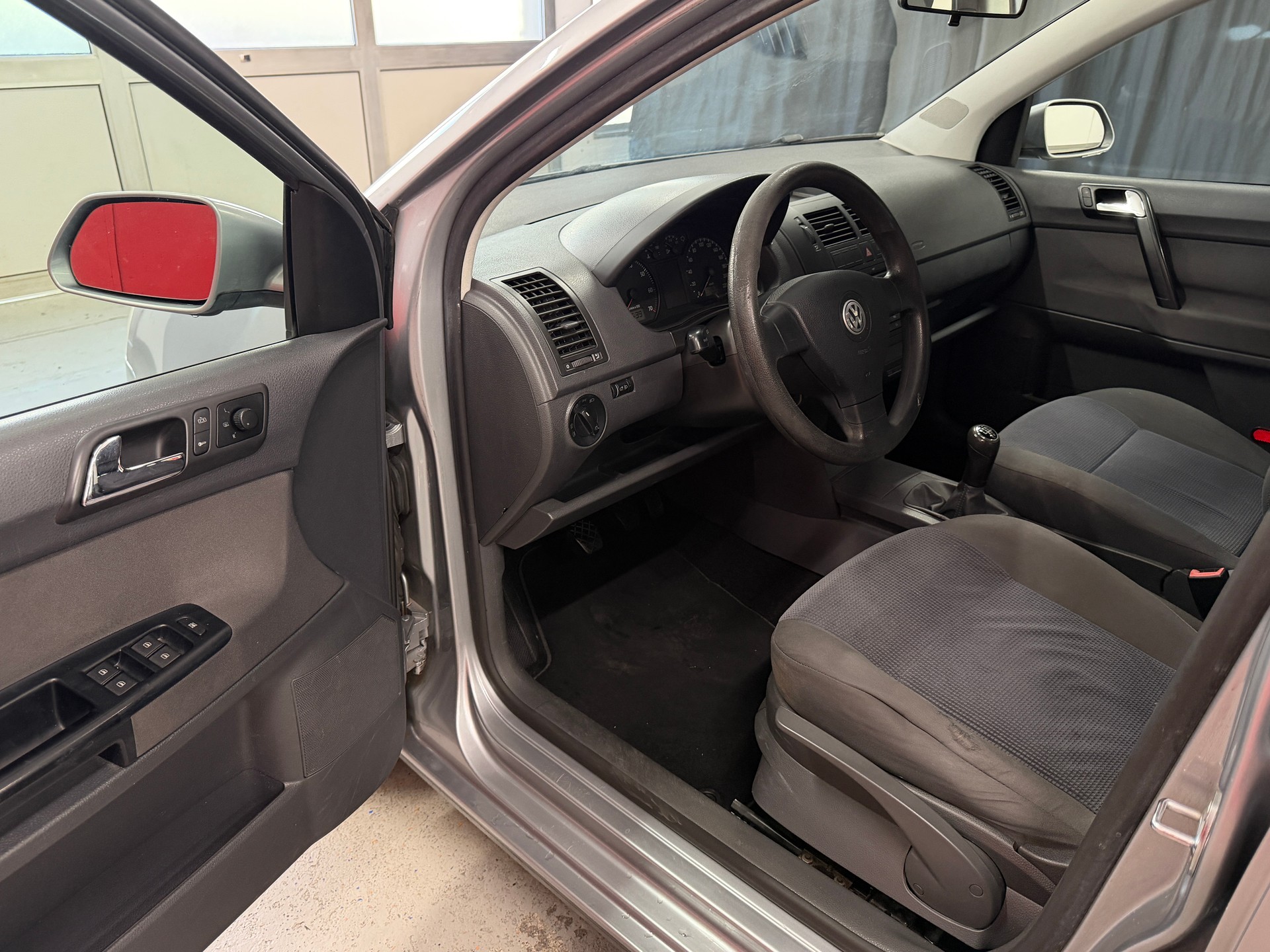 VW Polo 1.4 16V Comfortline, frisch ab MFK, Servicegepflegt, Hagelschaden Preisreduktion 3990 auf 2300-image-12