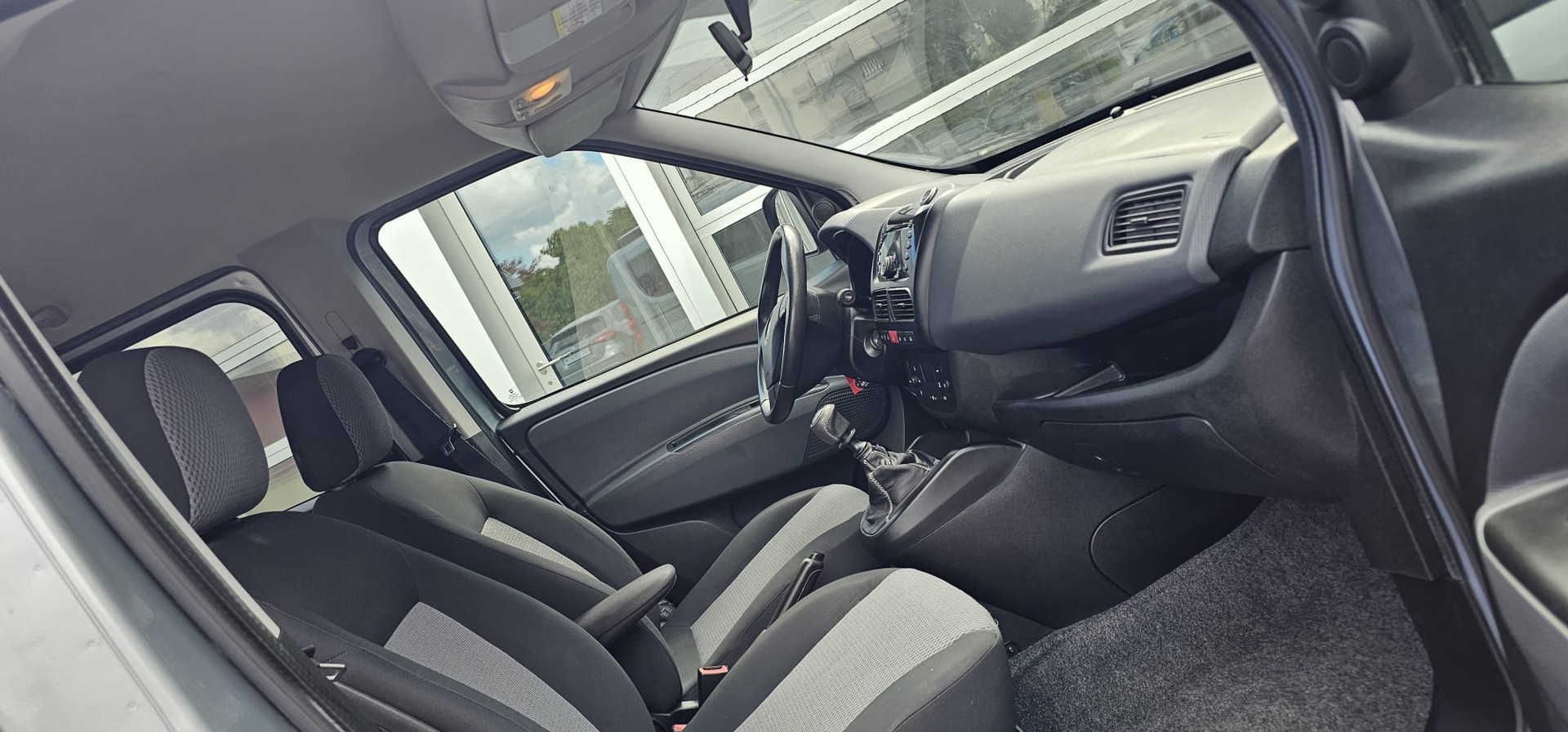 FIAT Doblò 1.4 Emotion-image-10