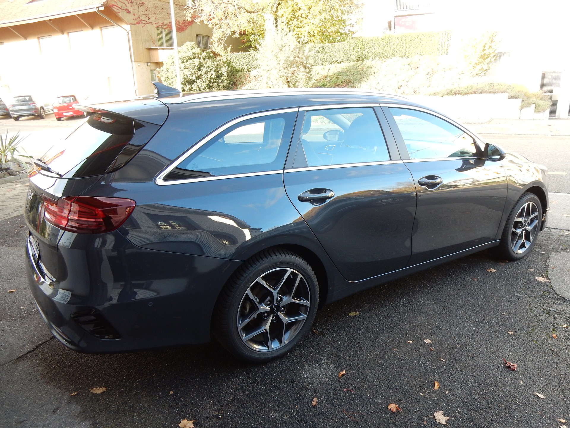 KIA Ceed Sportswagon 1.5 T-GDi DCT Spirit (Style)-image-4