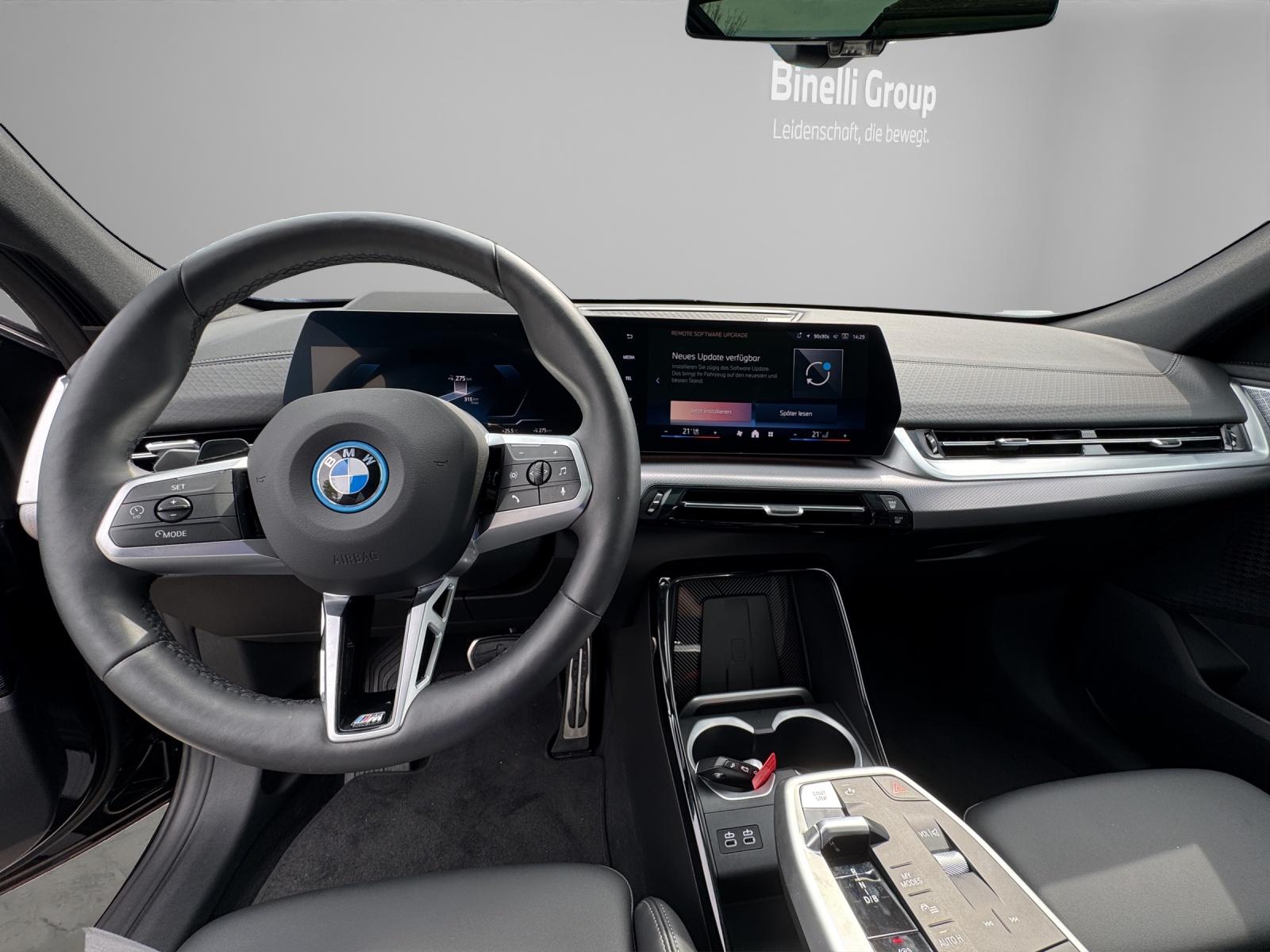 BMW iX2 30 xDrive-image-17