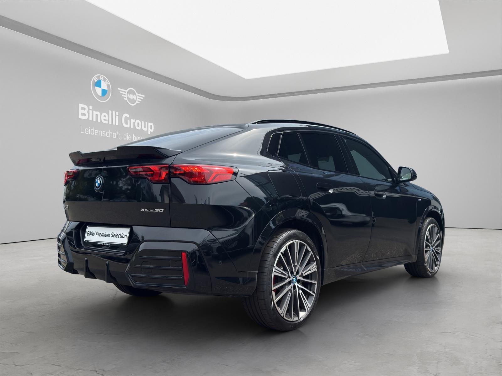 BMW iX2 30 xDrive-image-4