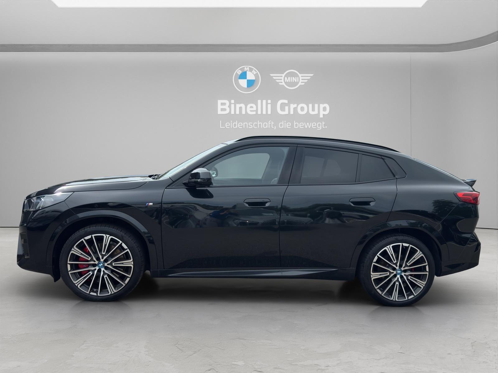BMW iX2 30 xDrive-image-1