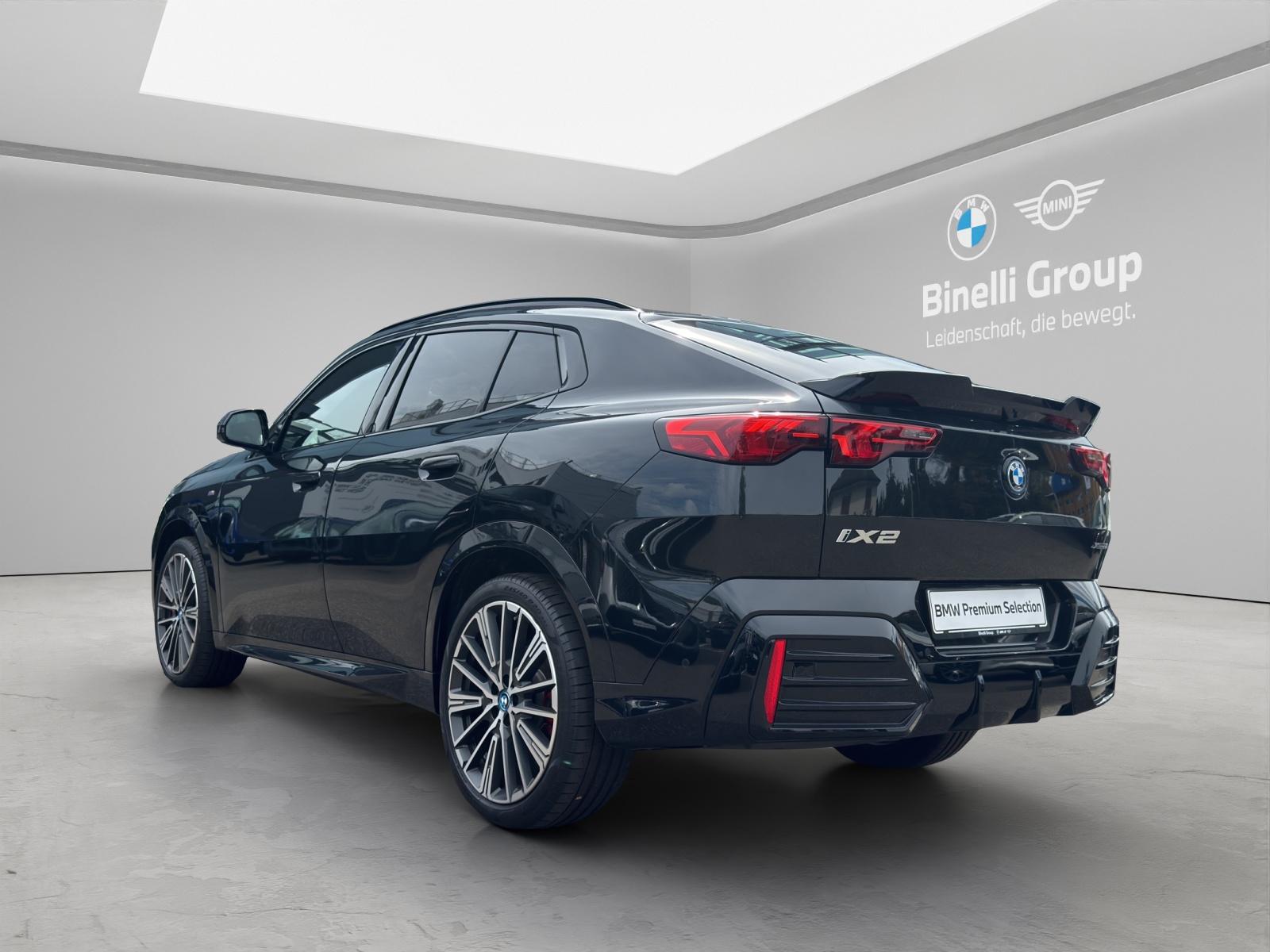 BMW iX2 30 xDrive-image-2