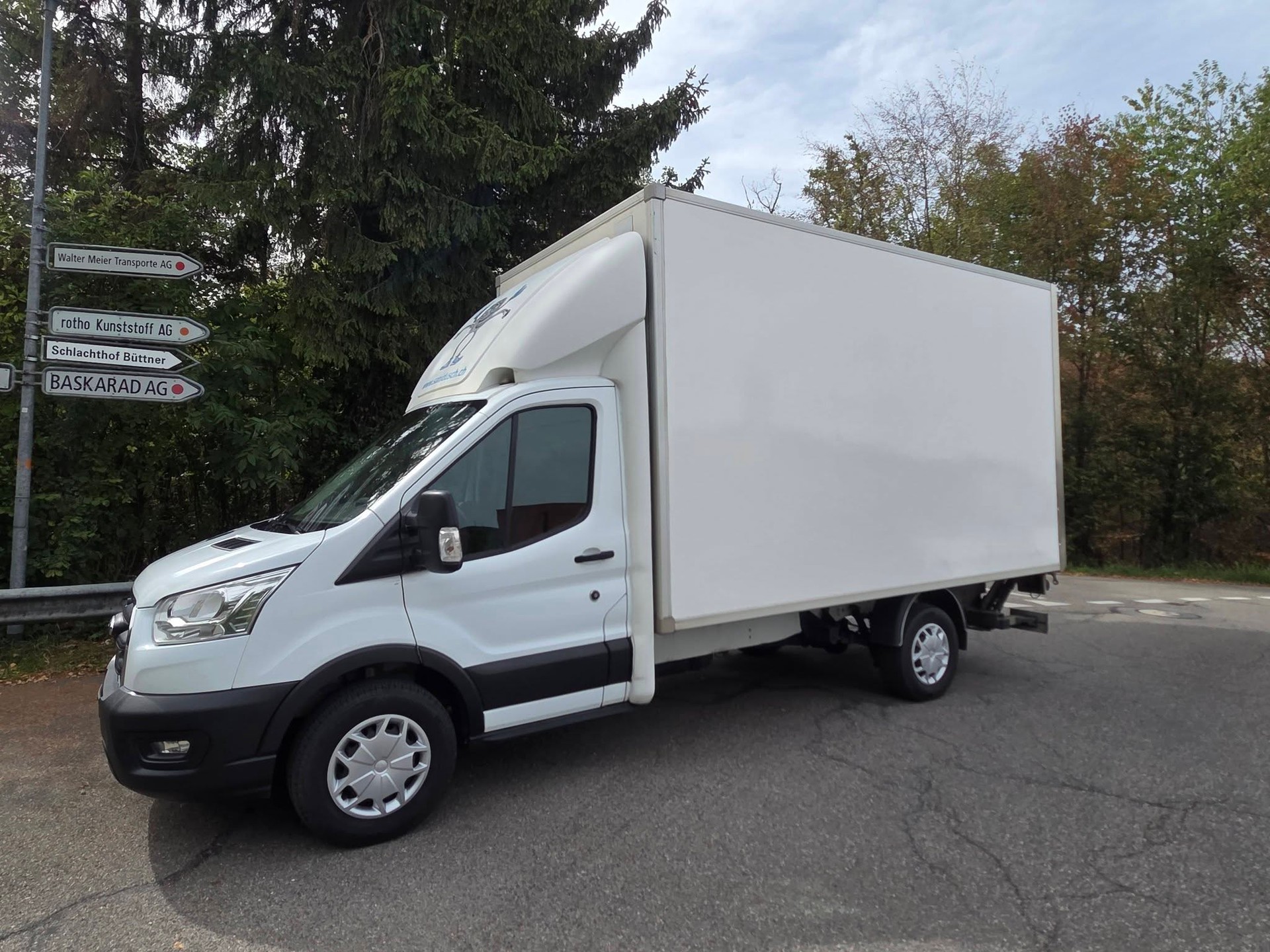 FORD Transit 350 L2 Trend 2.0 TDCi 185 RWD-image-1