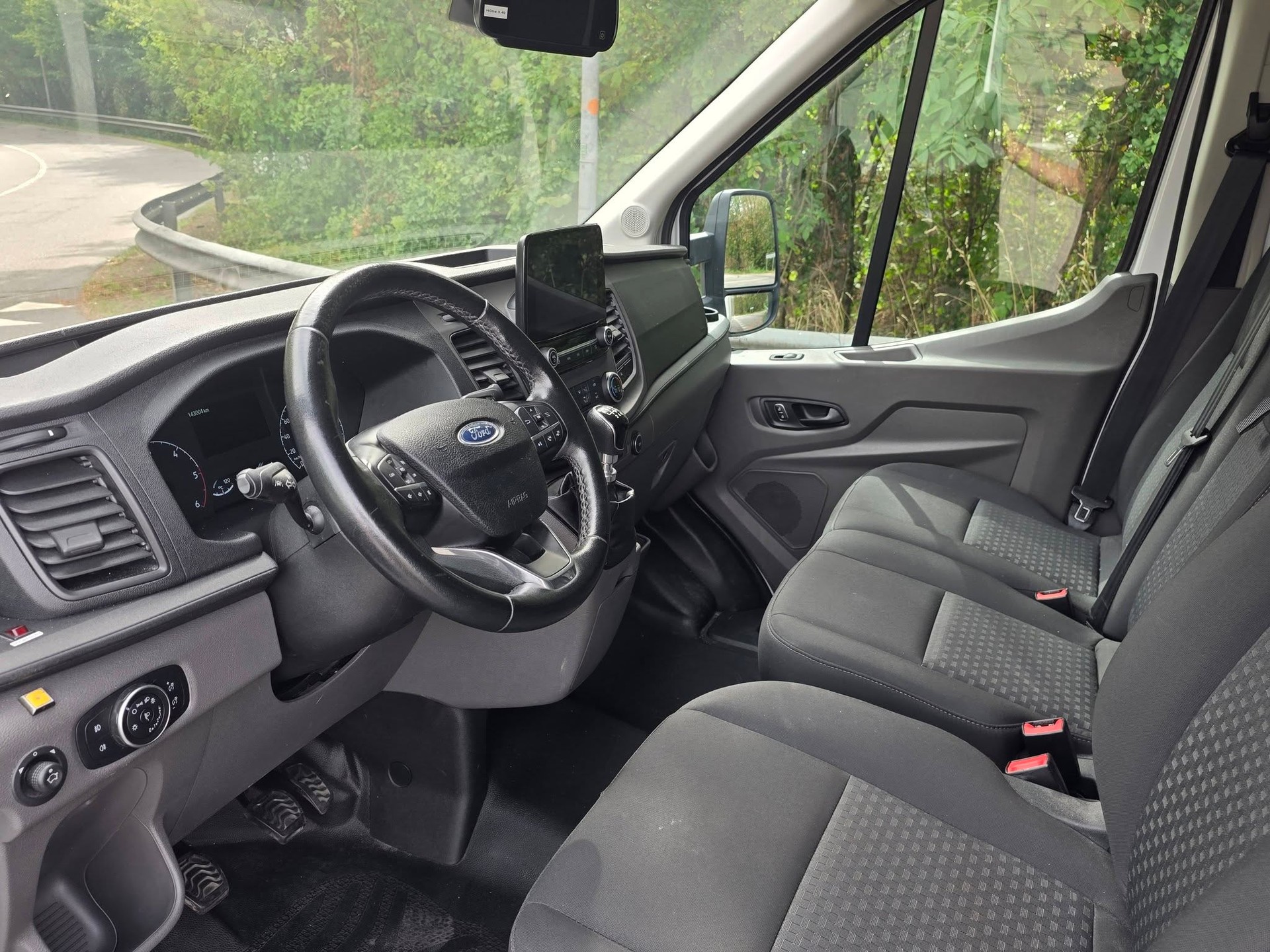 FORD Transit 350 L2 Trend 2.0 TDCi 185 RWD-image-13