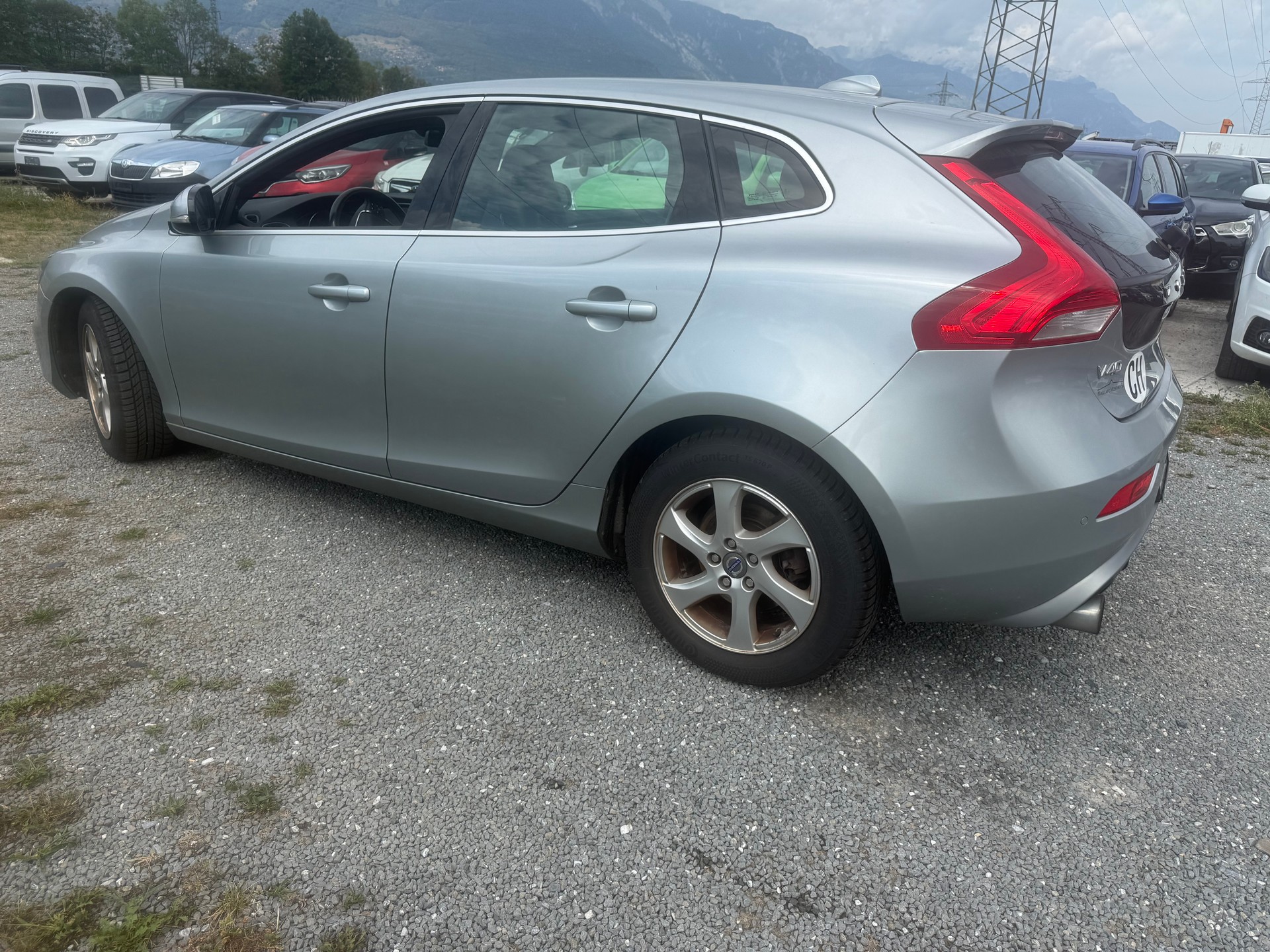 VOLVO V40 T4 Kinetic Powershift-image-4