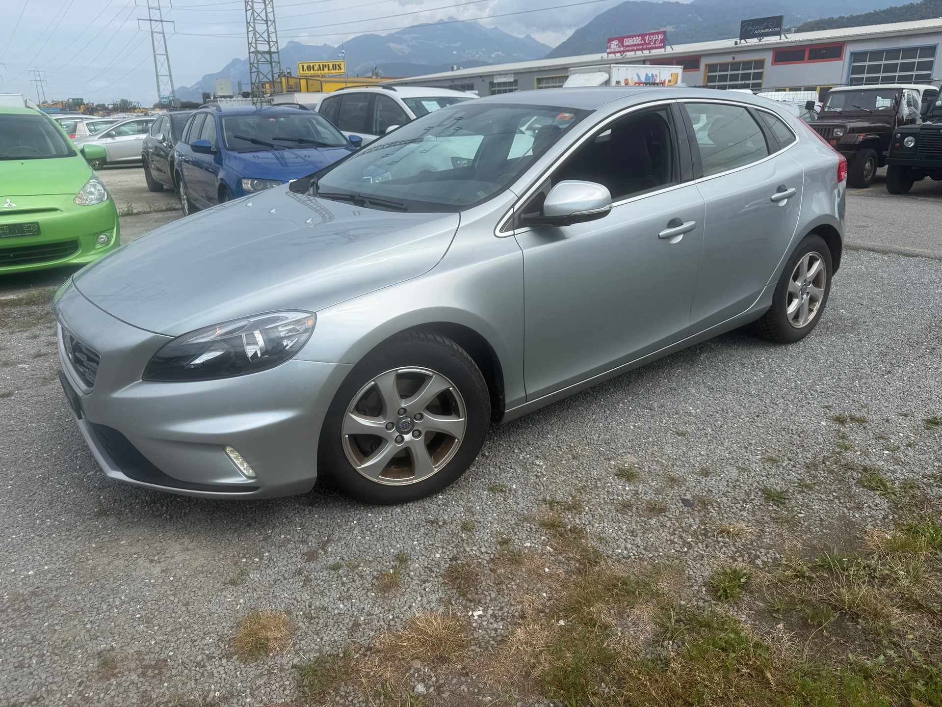 VOLVO V40 T4 Kinetic Powershift-image-5