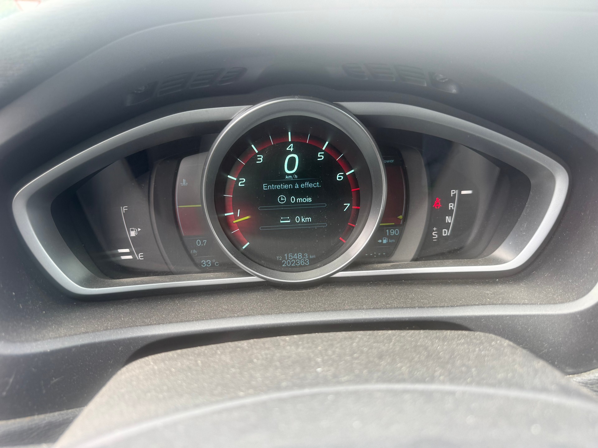 VOLVO V40 T4 Kinetic Powershift-image-10