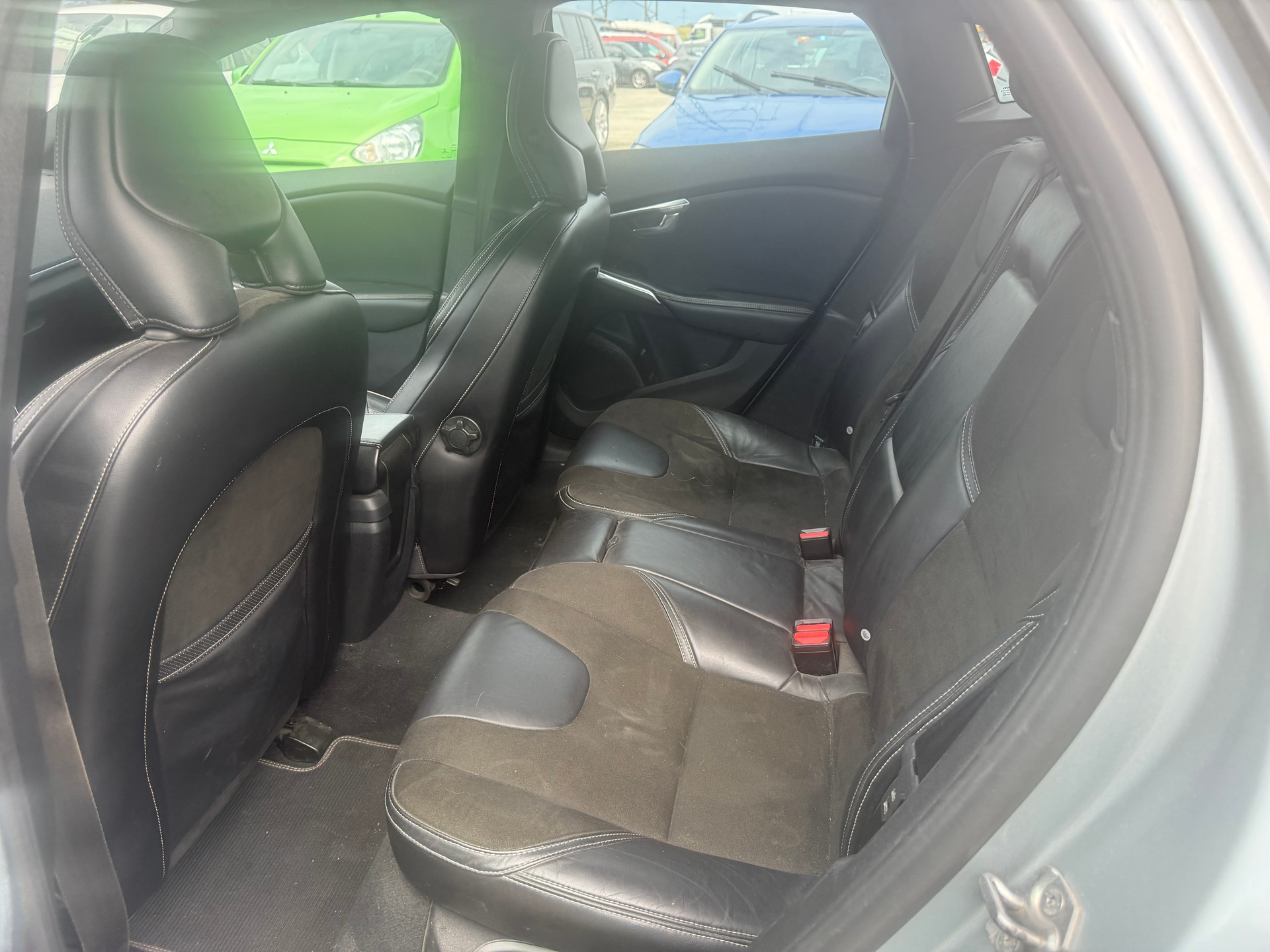 VOLVO V40 T4 Kinetic Powershift-image-6