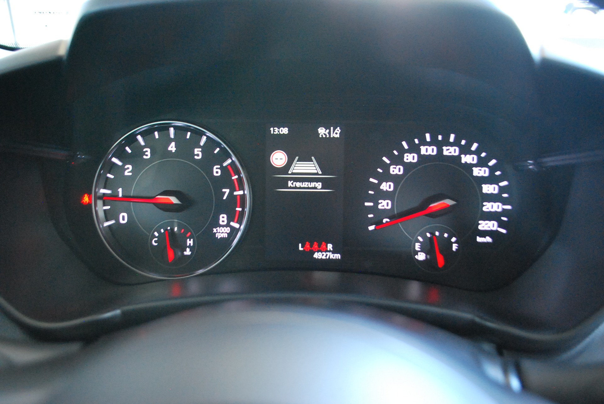 SUZUKI Swift 1.2 Sakura Top Hybrid 4x4-image-13
