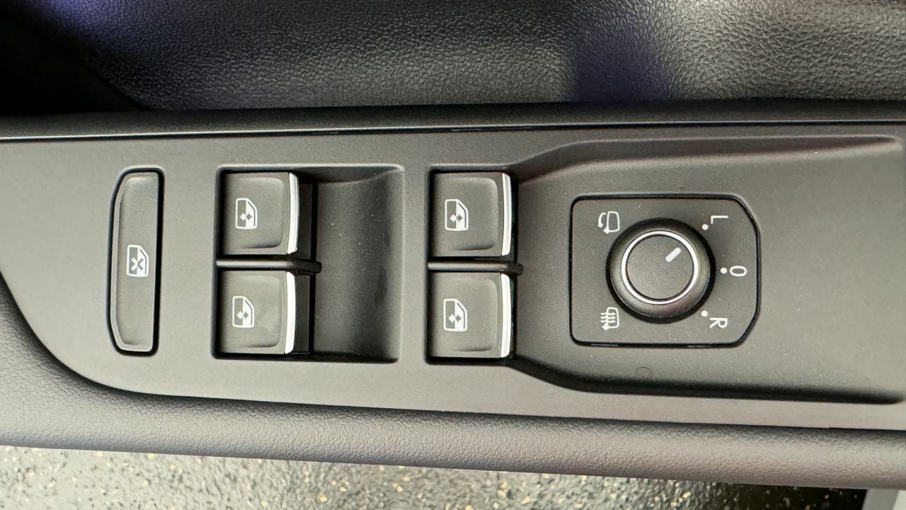 VW T-Roc 1.5 eTSI mHEV R-Line DSG-image-8
