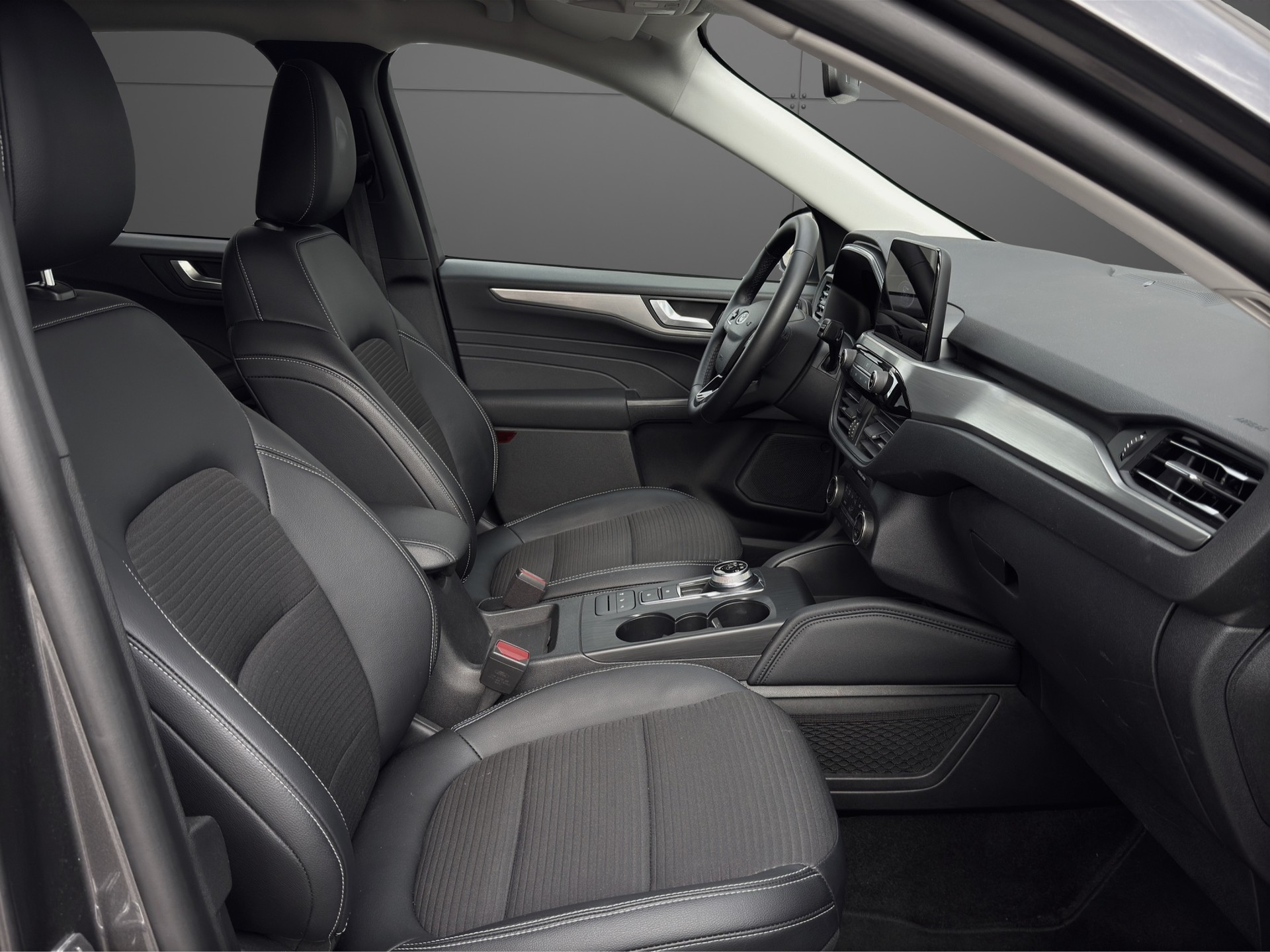FORD Kuga 2.5 FHEV Titanium X 4WD-image-9