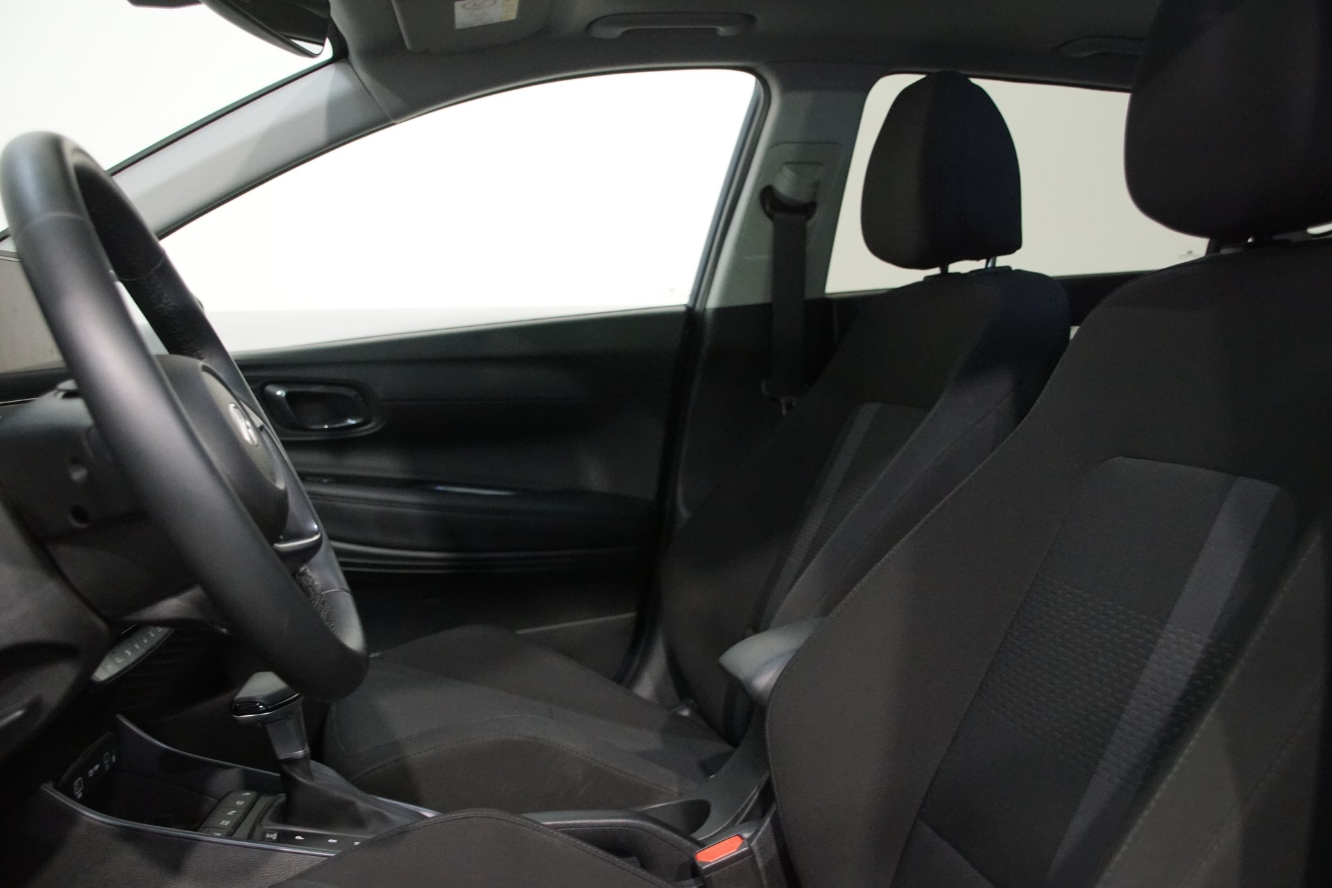 HYUNDAI i20 1.0 T-GDi Vertex DCT ++SWISS++-image-12