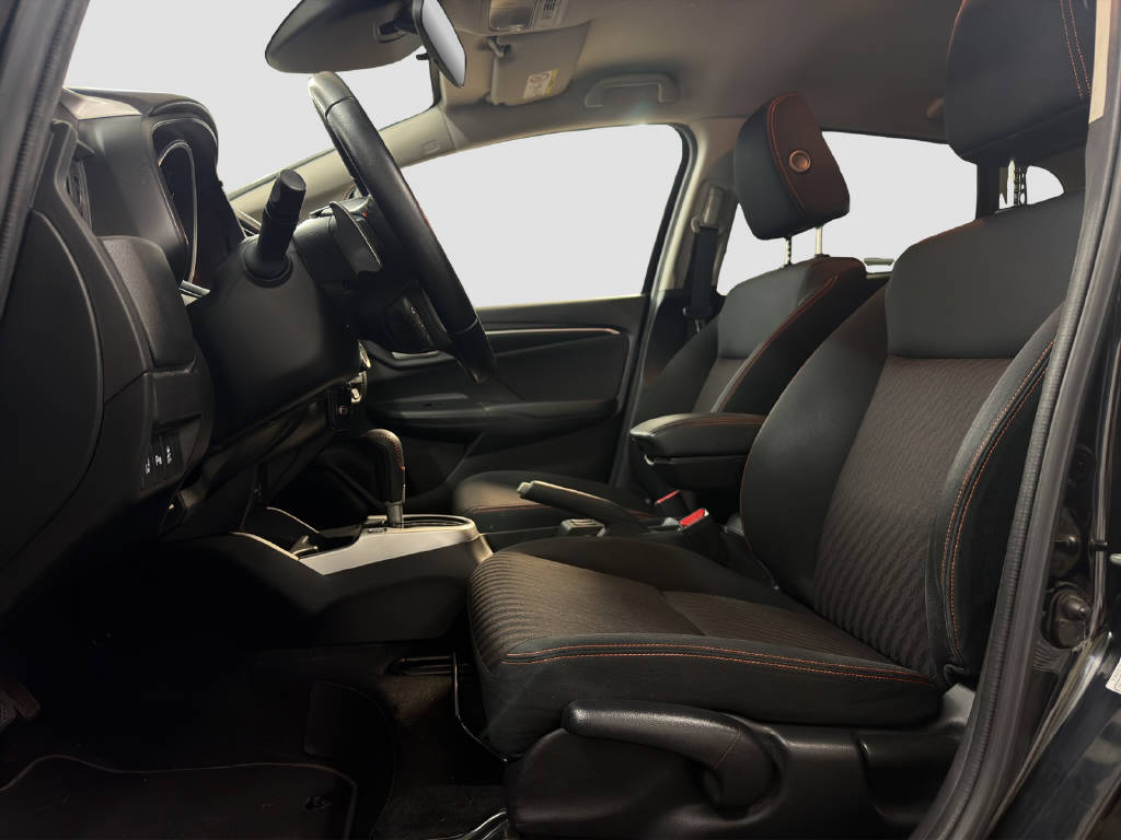 HONDA 1.5i-VTEC Dynamic CVT-image-8