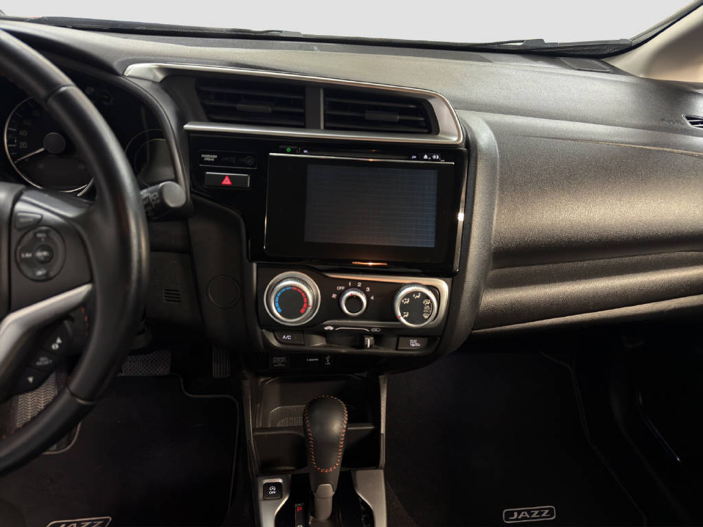 HONDA 1.5i-VTEC Dynamic CVT-image-9
