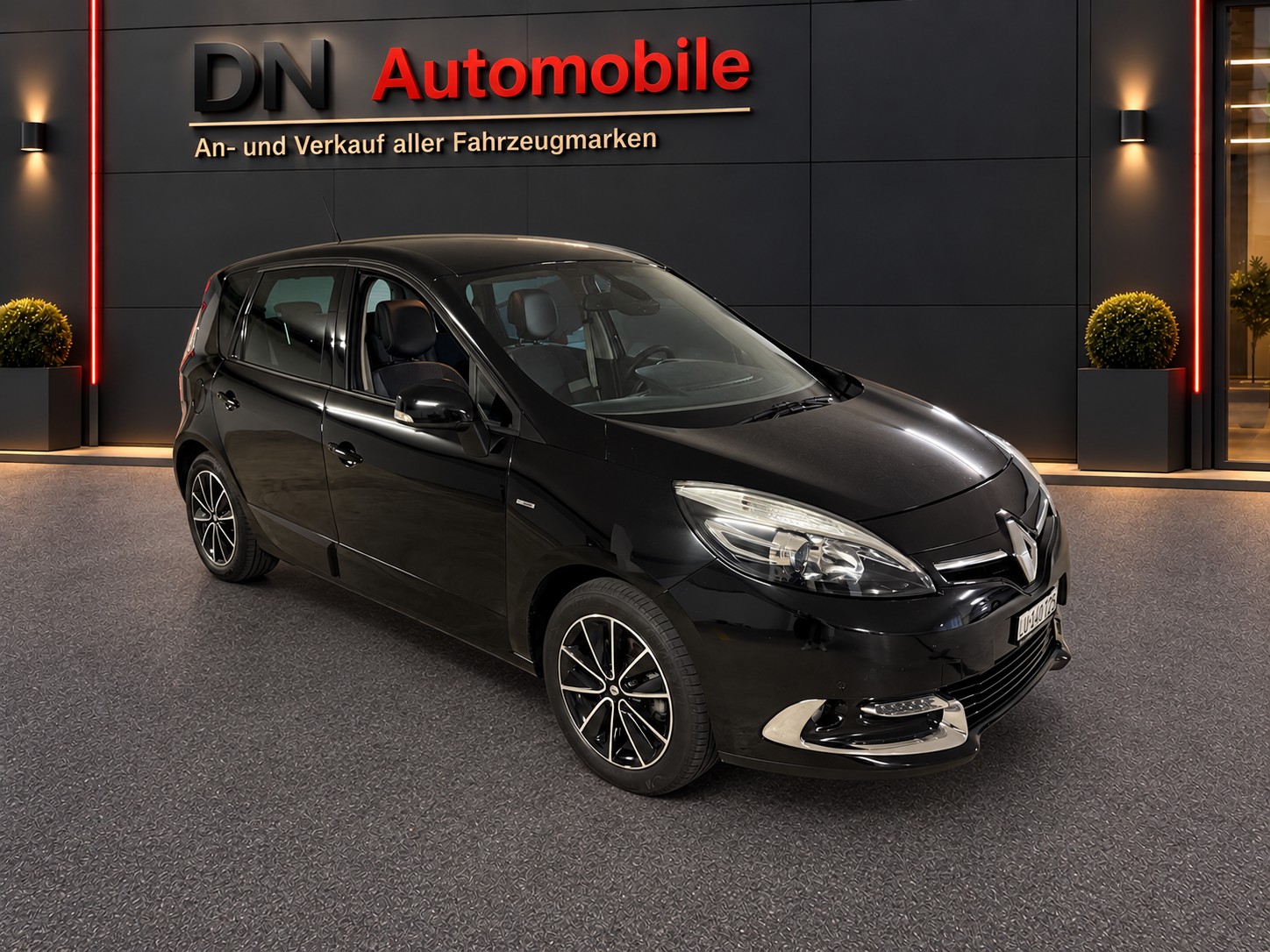 RENAULT Scénic 1.2 16V Turbo Bose Edition-image-1