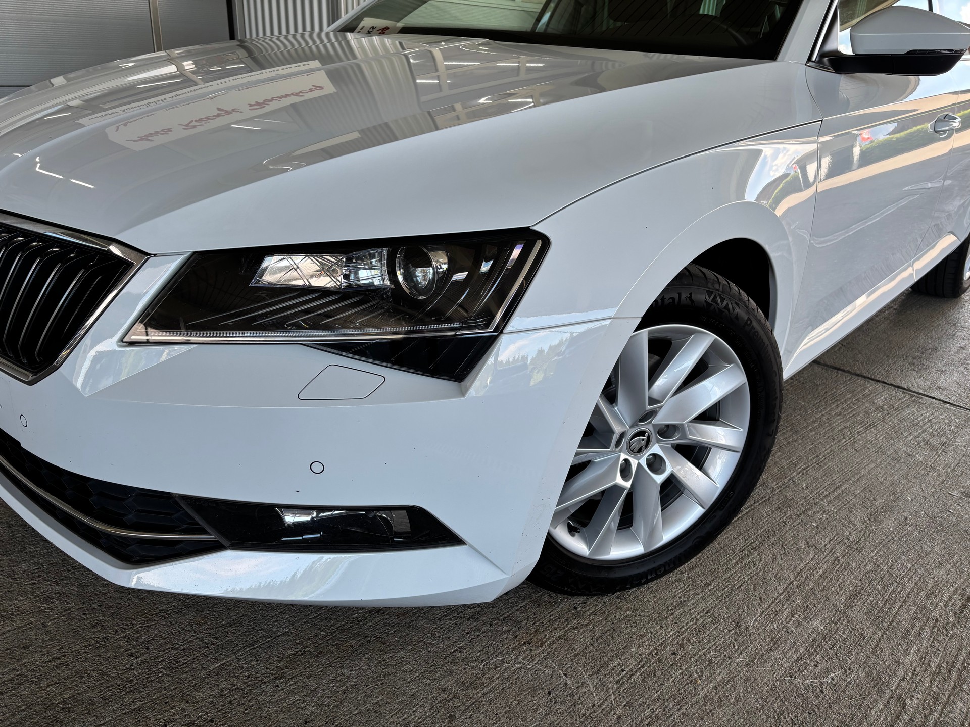 SKODA Superb Combi 2.0 TDi SportLine+ DSG-image-4