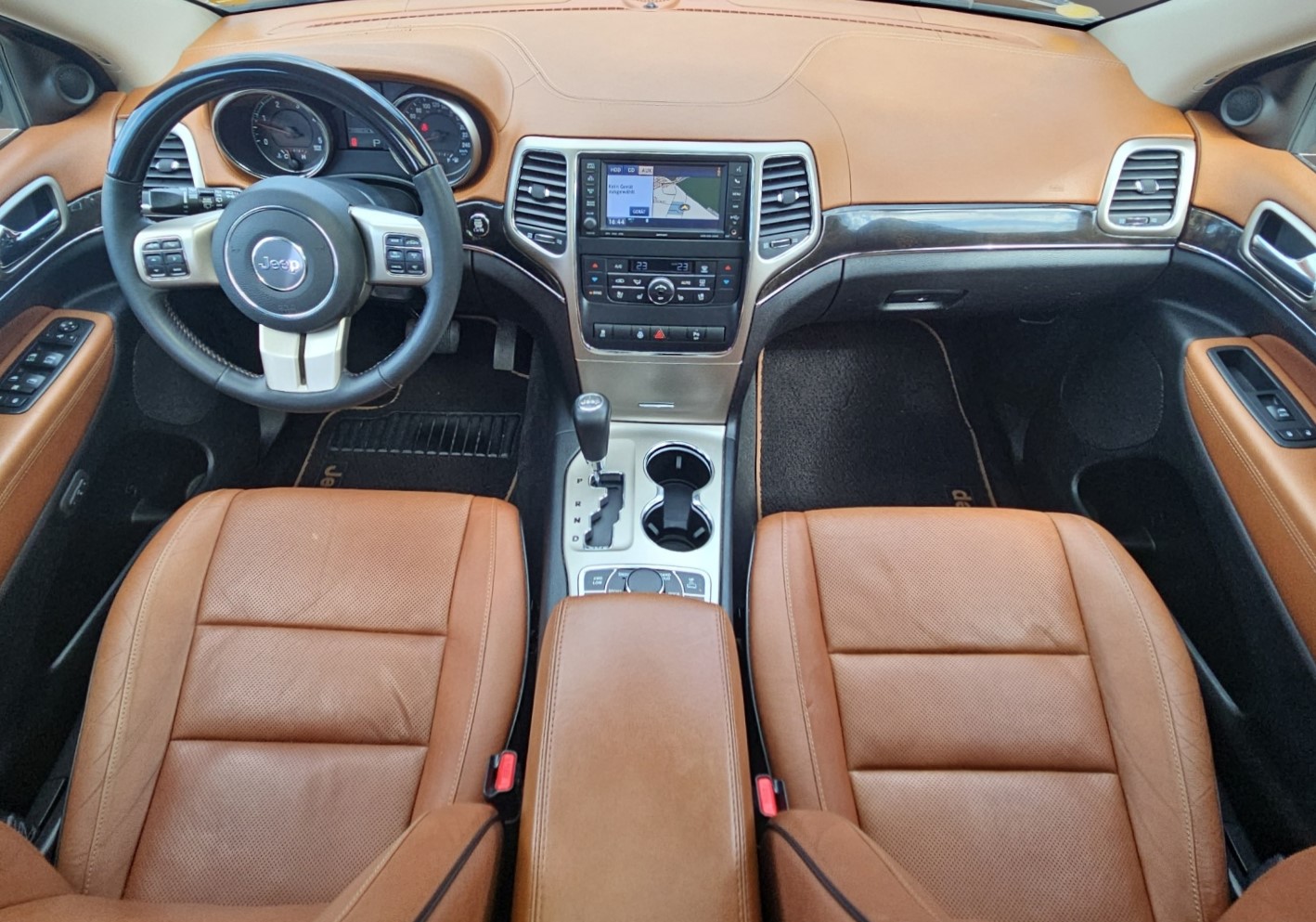 JEEP Grand Cherokee 3.0 CRD Overland Automatic-image-12