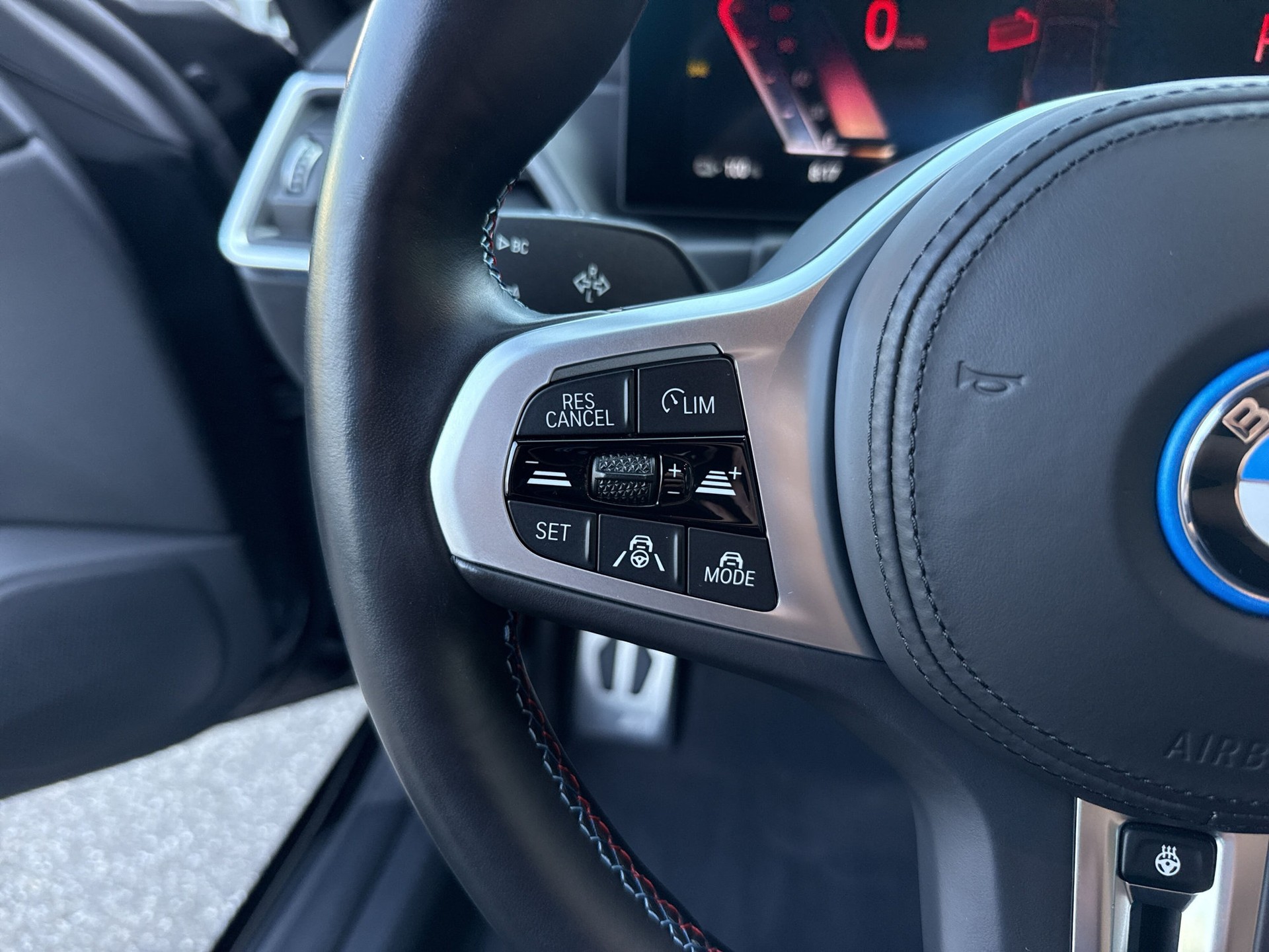 BMW i4 M50-image-13
