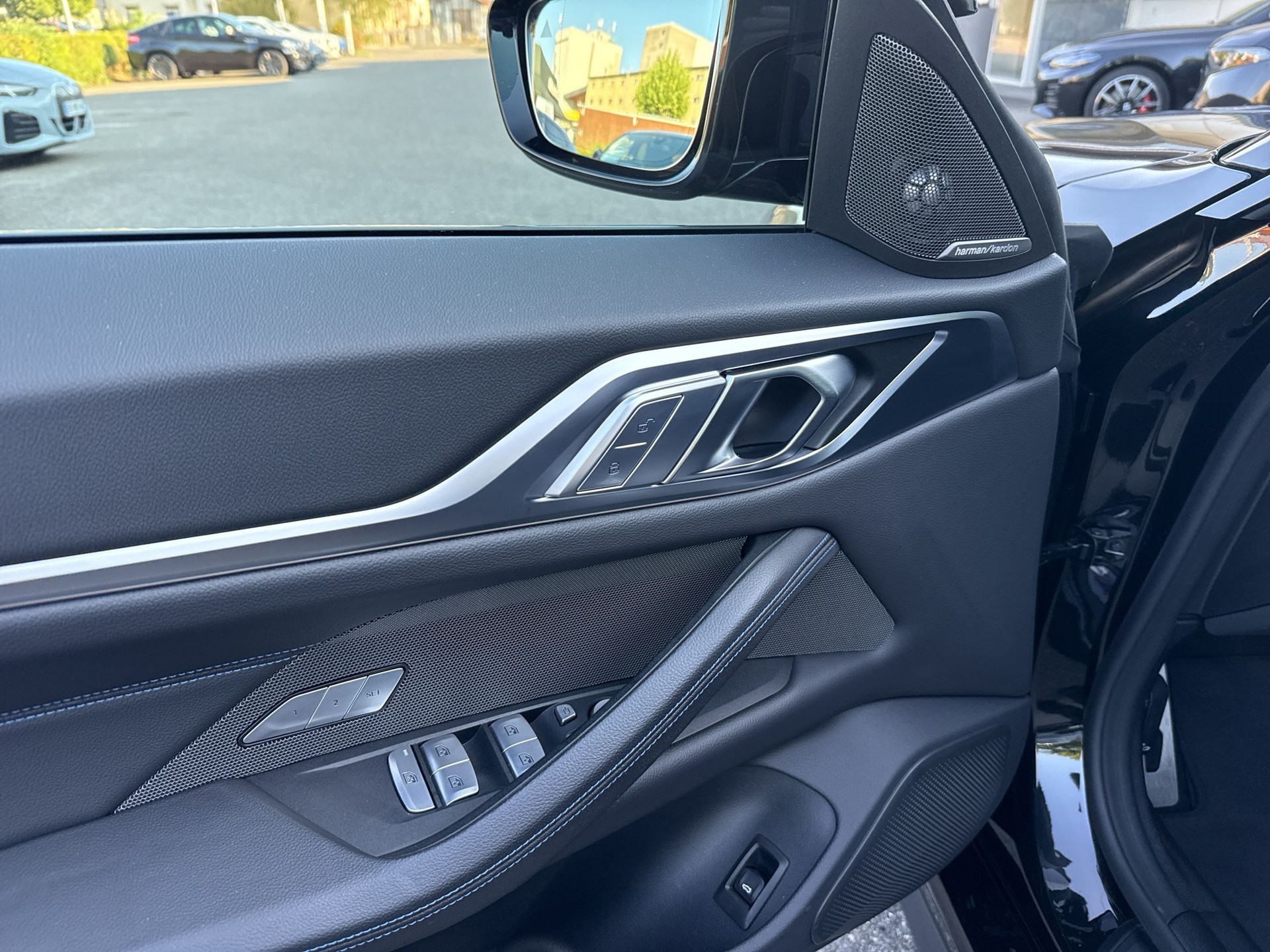 BMW i4 M50-image-15