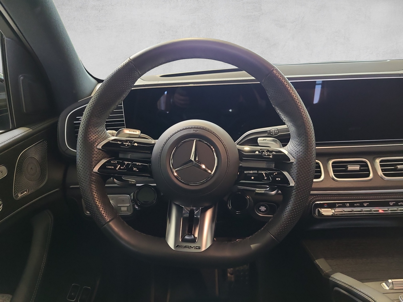 MERCEDES-BENZ GLE 53 Hybrid AMG 4matic+-image-4