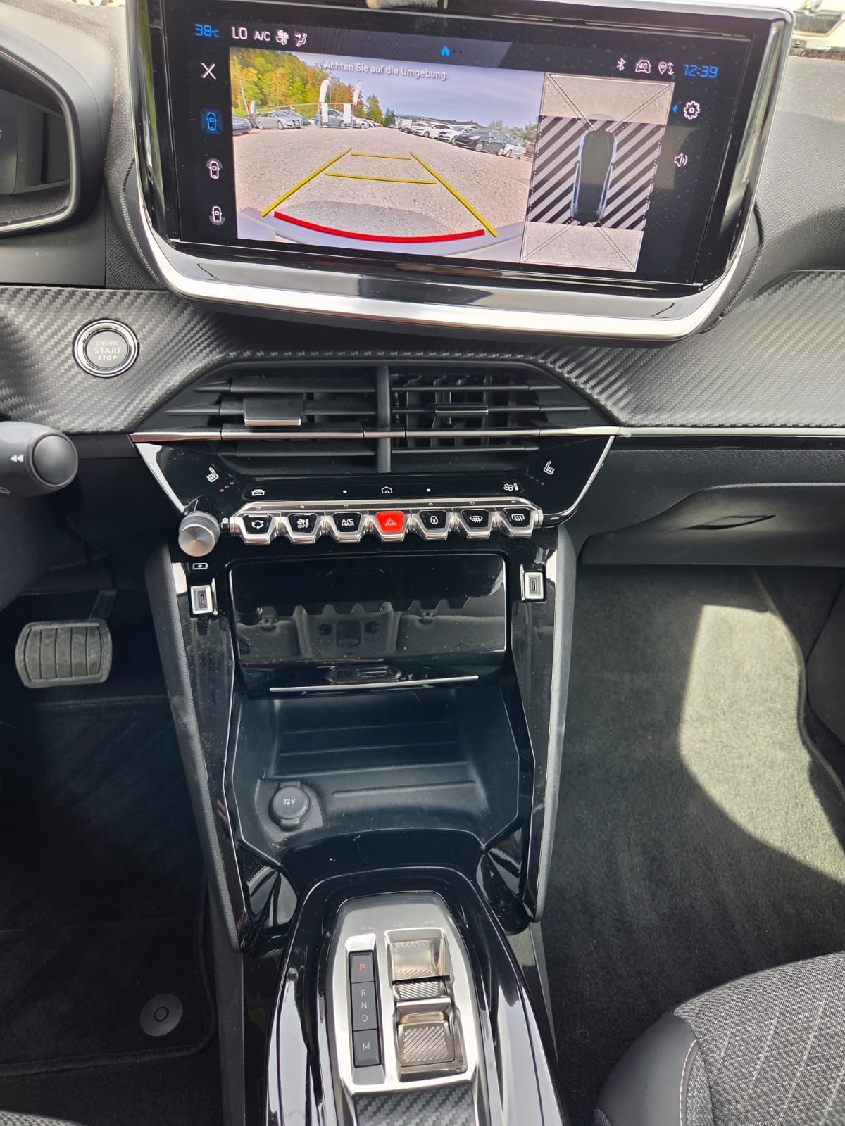 PEUGEOT 208 1.2 MHEV 110 Allure Premium-image-14