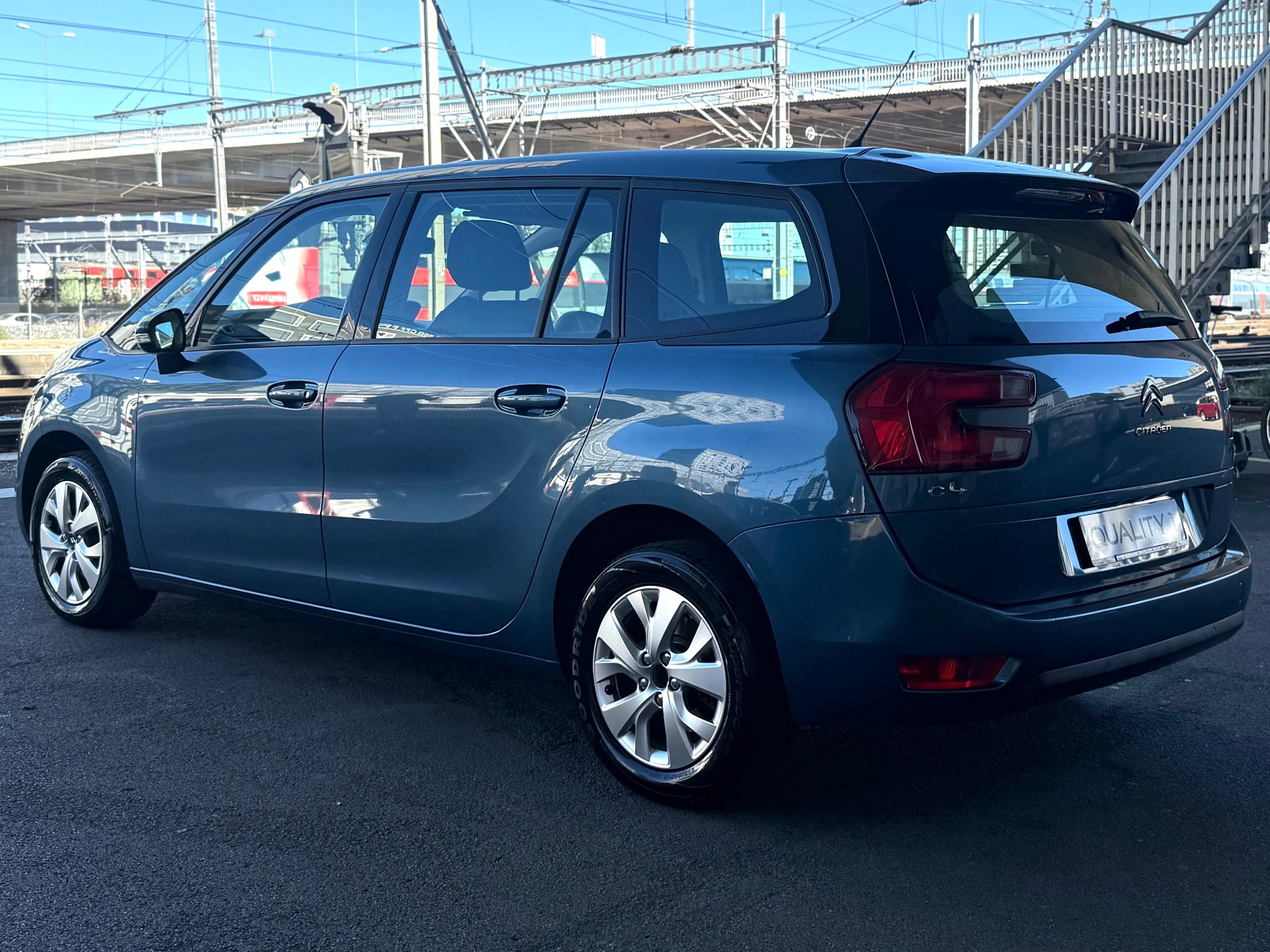 CITROEN Grand C4 Picasso 1.6 e-HDi Séduction EGS6-image-7