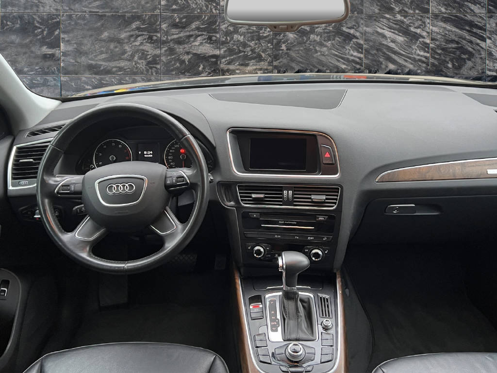 AUDI Q5 2.0 TFSI quattro T-Tronic-image-7