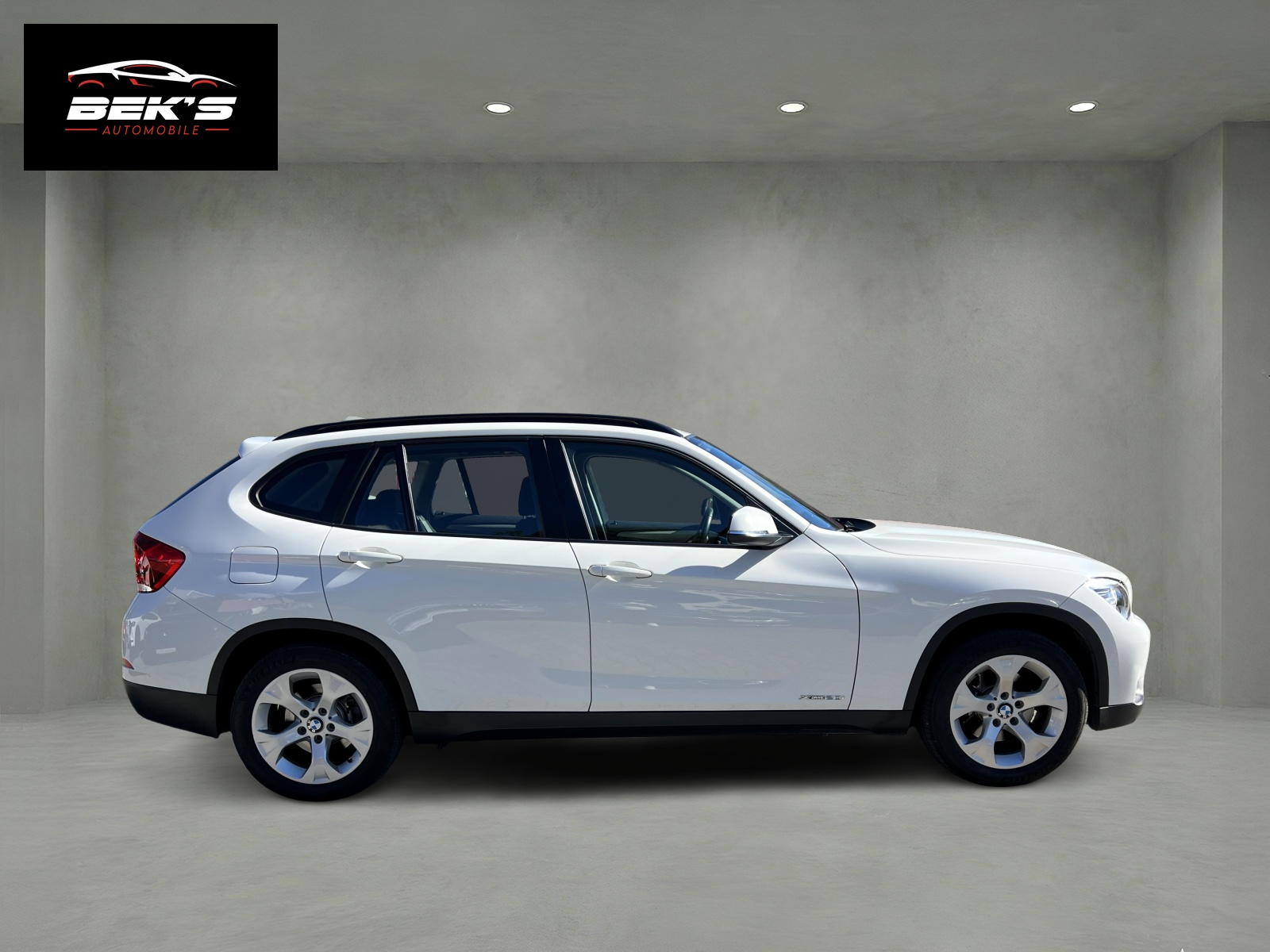 BMW X1 xDrive 20i Steptronic-image-5