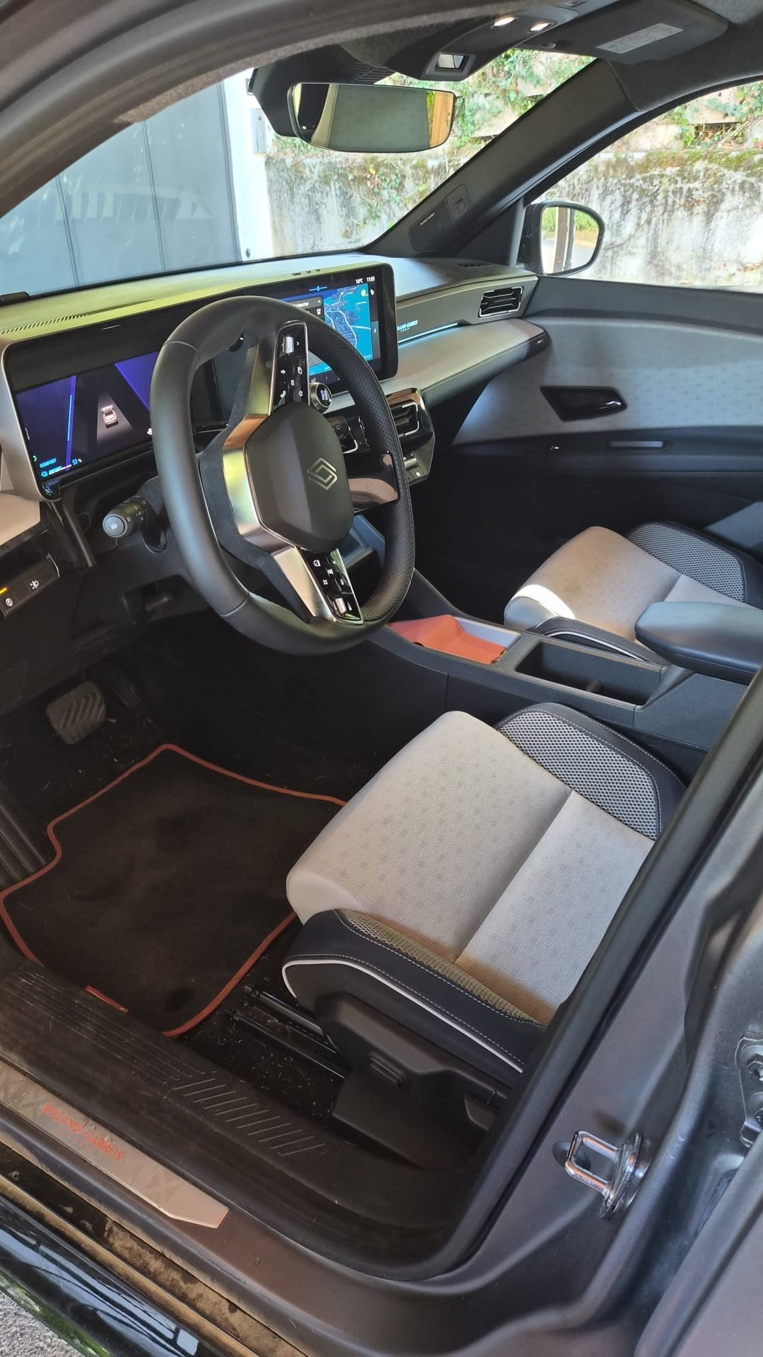 RENAULT Comfort Range Roland Garros-image-4