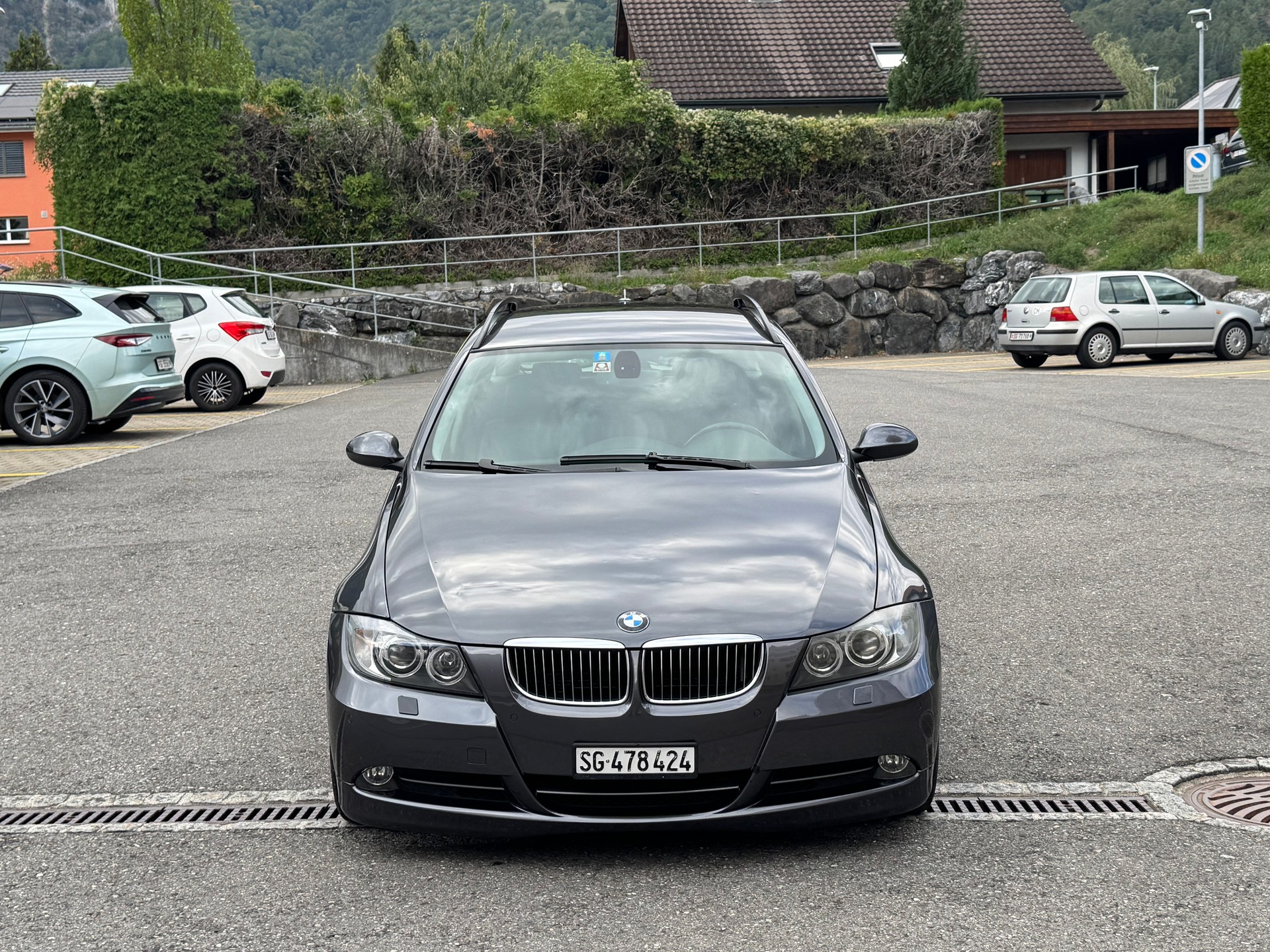 BMW 330xd Touring-image-1
